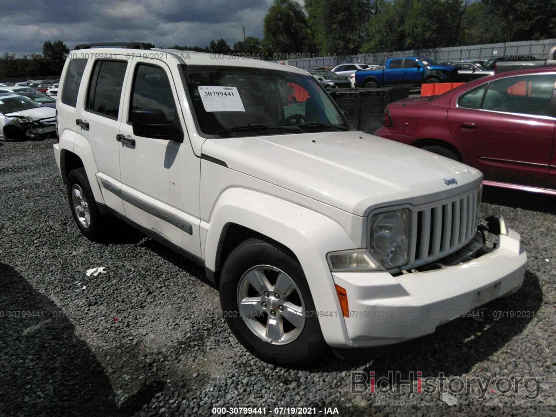 Фотография 1J8GN28K89W554083 - JEEP LIBERTY 2009