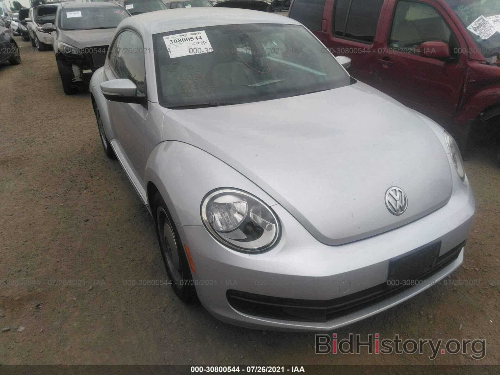Photo 3VWF17AT4FM651868 - VOLKSWAGEN BEETLE COUPE 2015