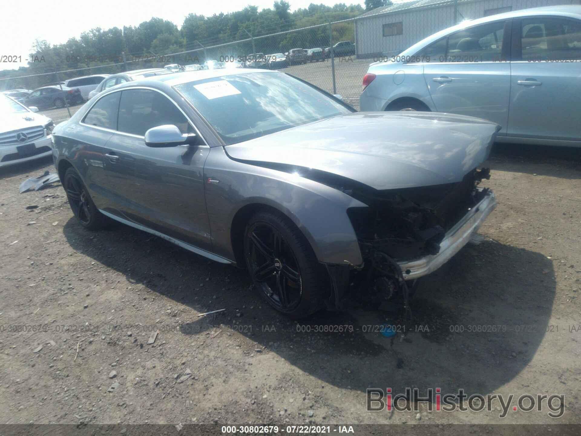 Photo WAUCGAFR0DA059261 - AUDI S5 2013