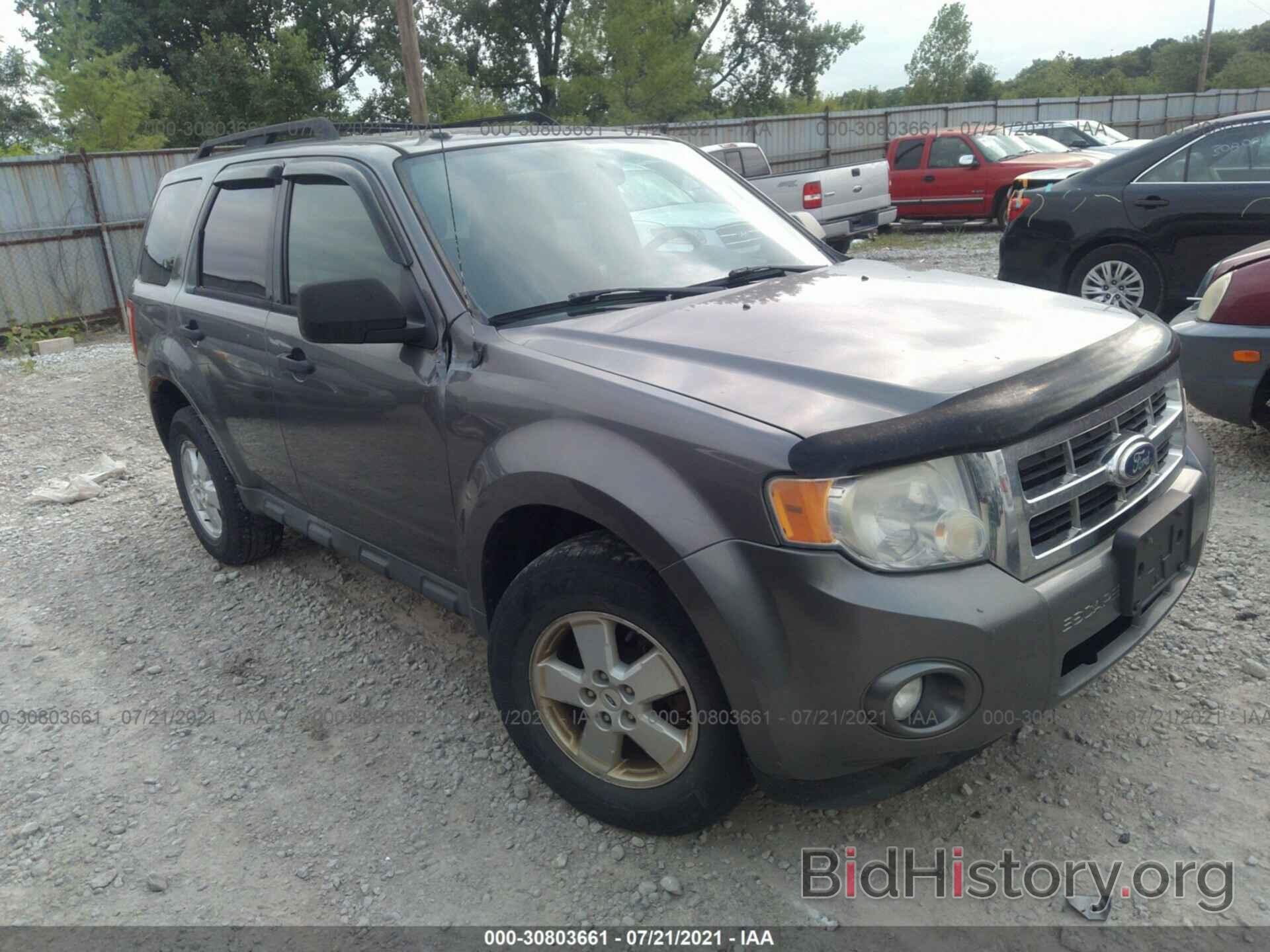 Photo 1FMCU9DG1AKB76165 - FORD ESCAPE 2010