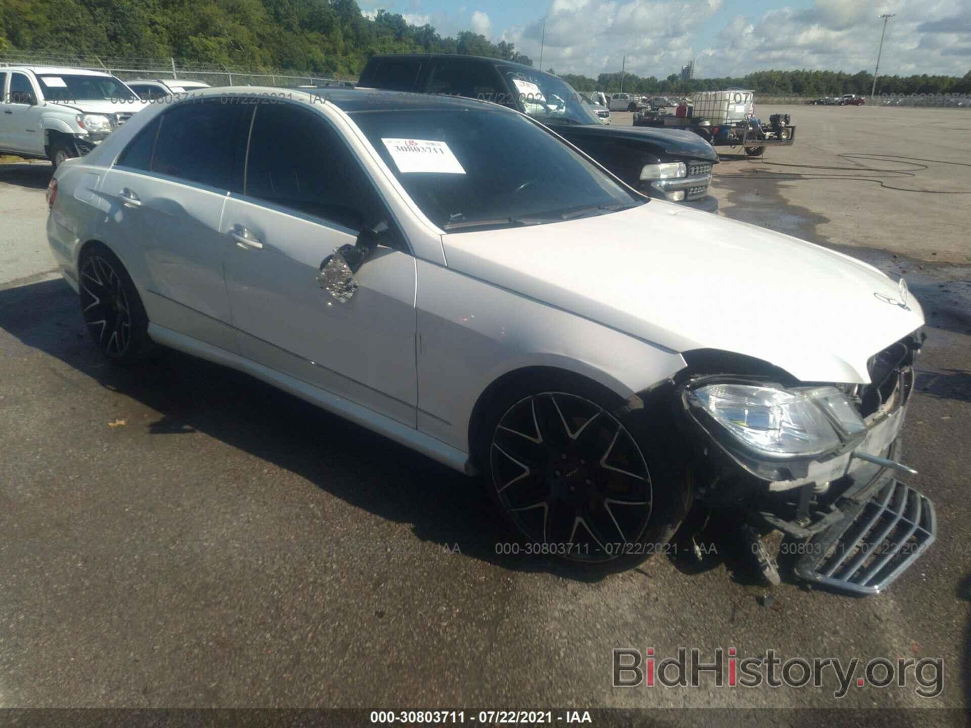 Photo WDDHF5KB1DA663905 - MERCEDES-BENZ E-CLASS 2013