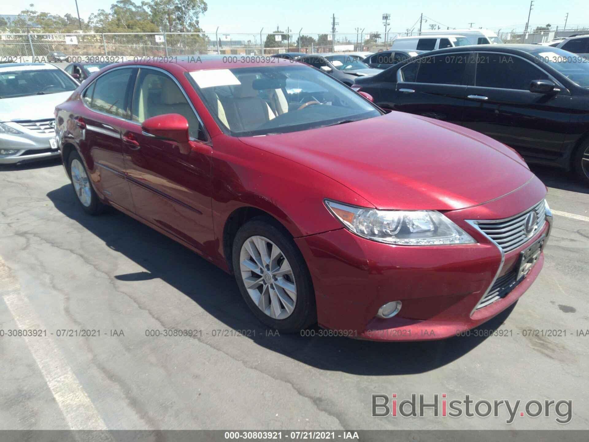 Photo JTHBW1GG1D2023134 - LEXUS ES 300H 2013