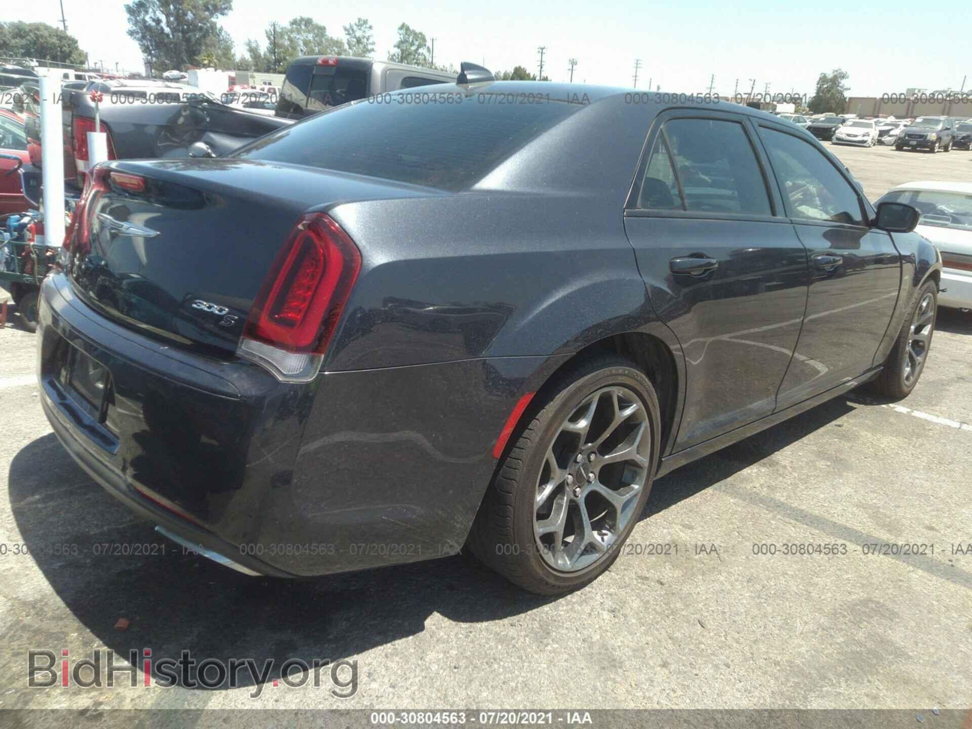 2016 CHRYSLER 300 - VIN: 2C3CCABG5GH135733 - Photo 4