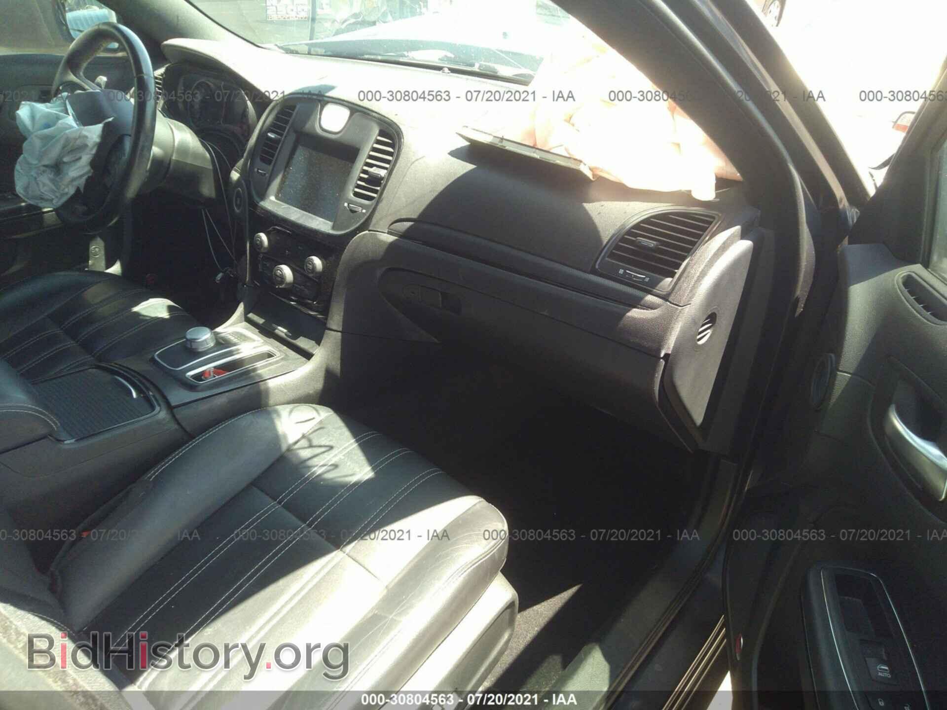 2016 CHRYSLER 300 - VIN: 2C3CCABG5GH135733 - Photo 5