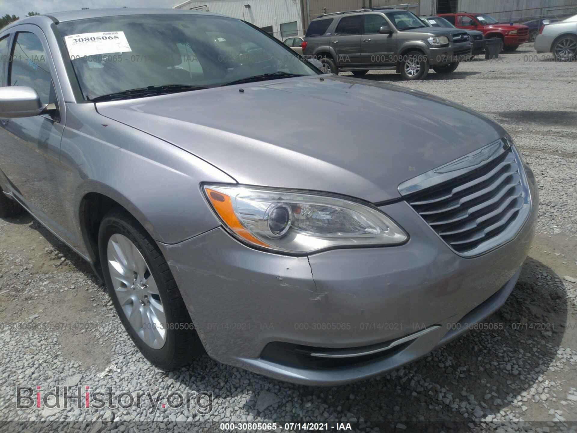 2013 CHRYSLER 200 - VIN: 1C3CCBAB3DN646677 - Фото 6