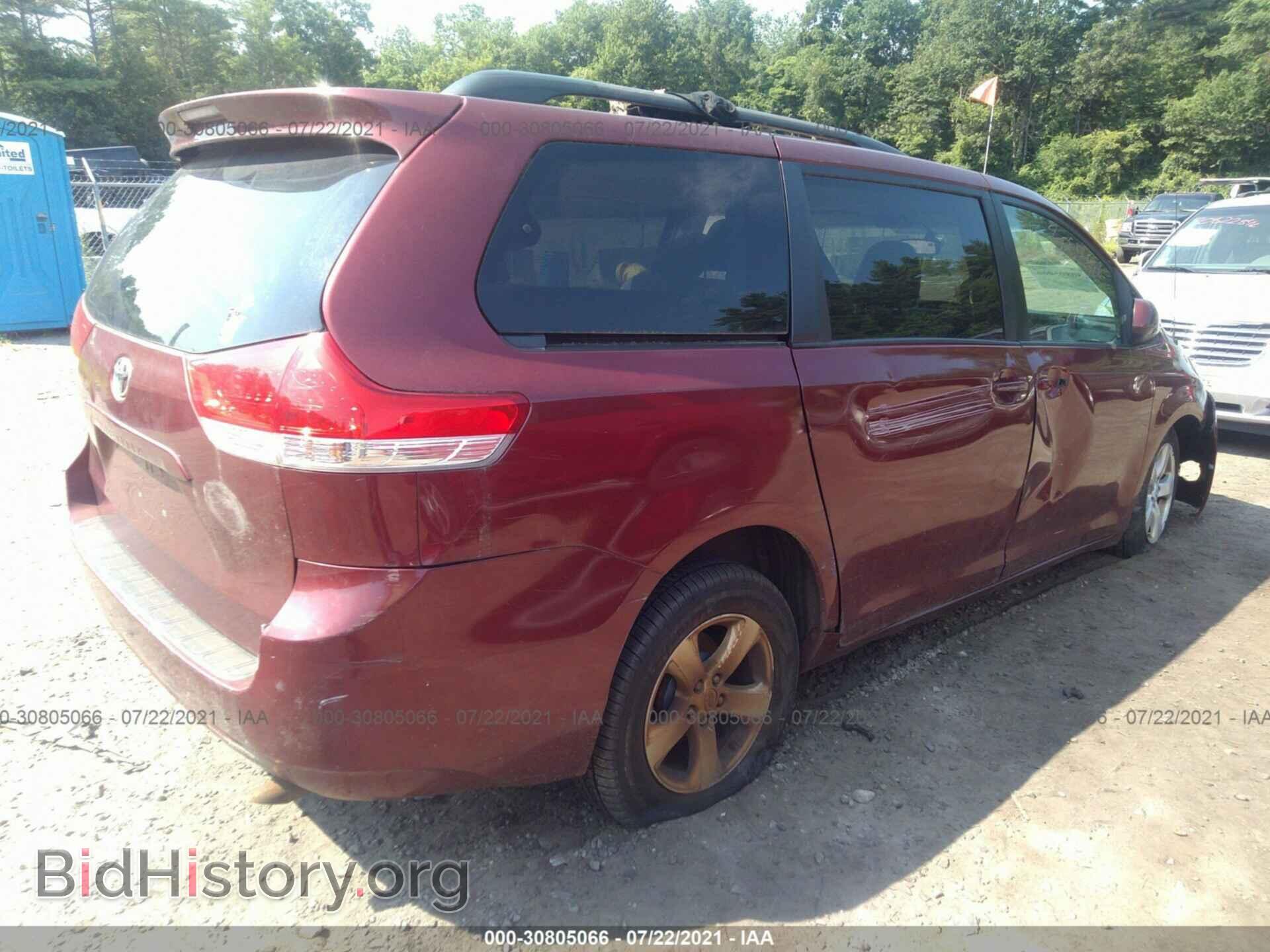 2012 TOYOTA SIENNA - VIN: 5TDKK3DC2CS231864 - Фото 4