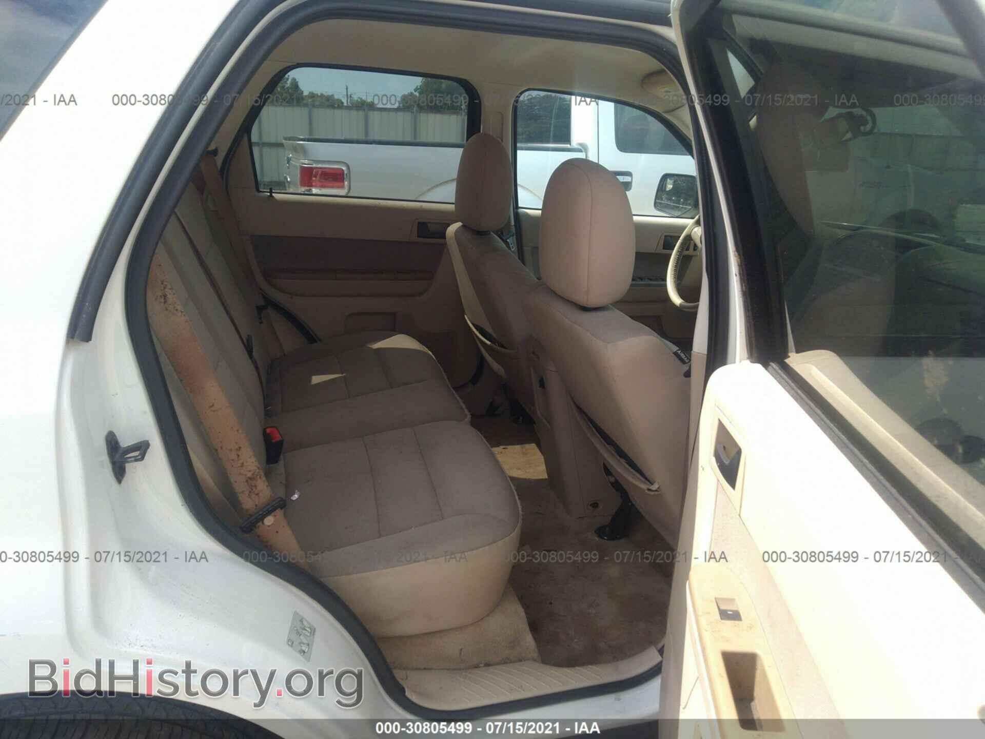 2011 FORD ESCAPE - VIN: 1FMCU0D70BKA04559 - Фото 8