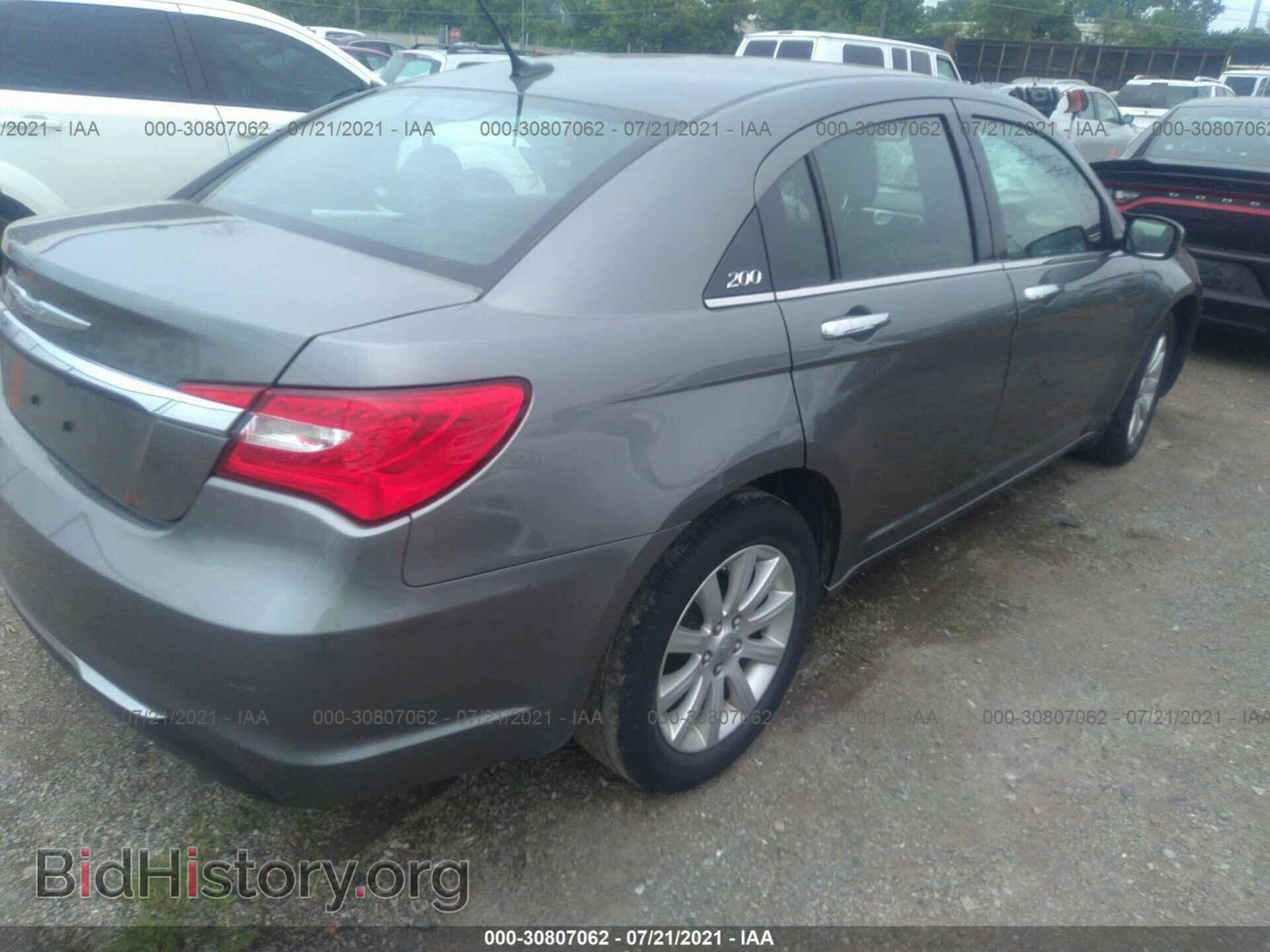 2013 CHRYSLER 200 - VIN: 1C3CCBCG1DN601858 - Фото 4