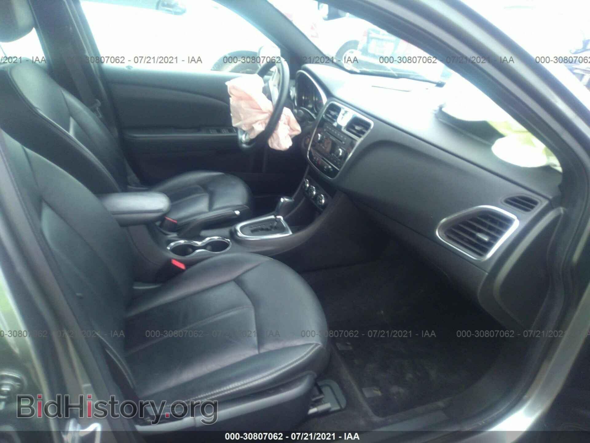 2013 CHRYSLER 200 - VIN: 1C3CCBCG1DN601858 - Фото 5