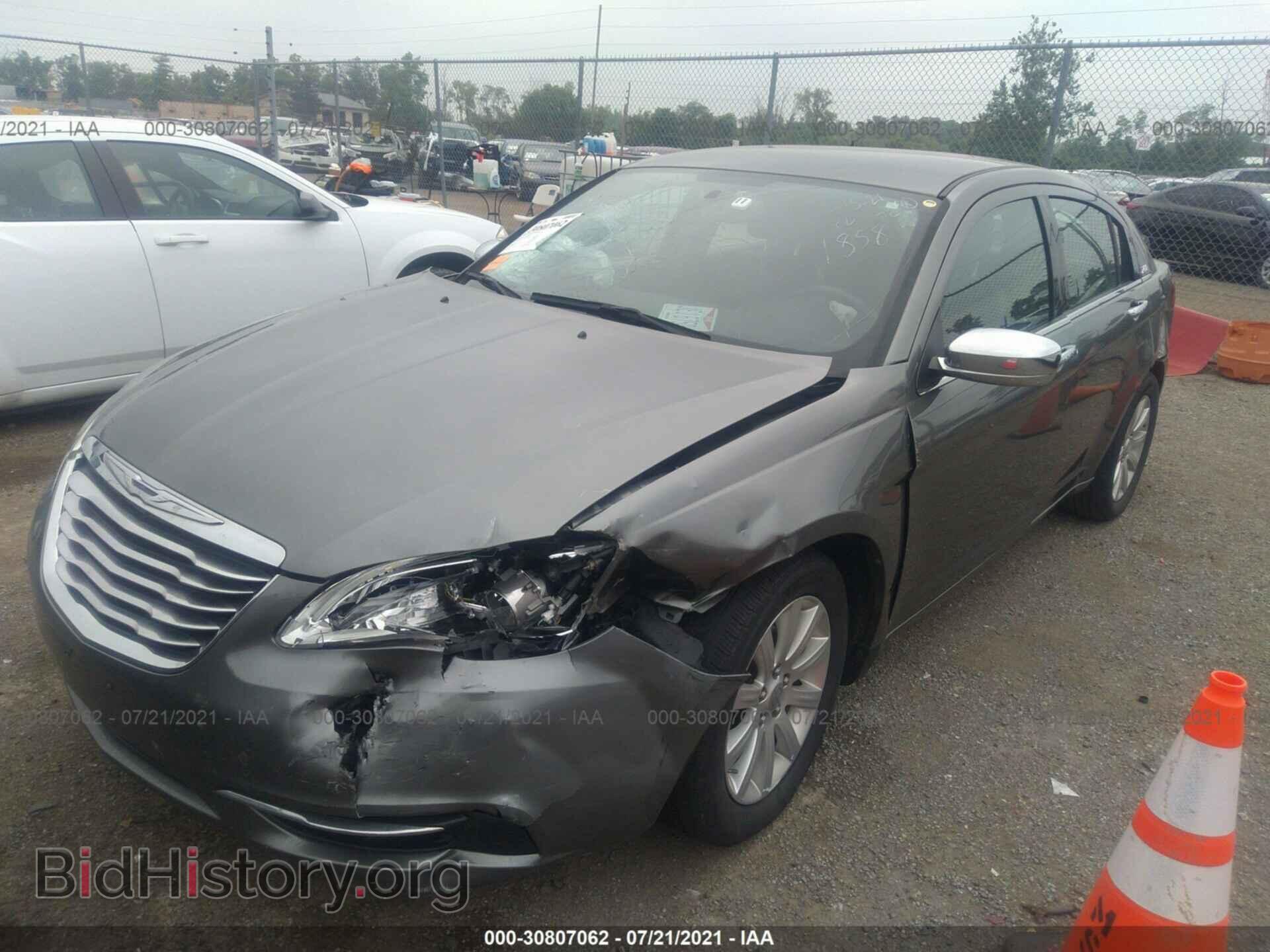 2013 CHRYSLER 200 - VIN: 1C3CCBCG1DN601858 - Фото 6