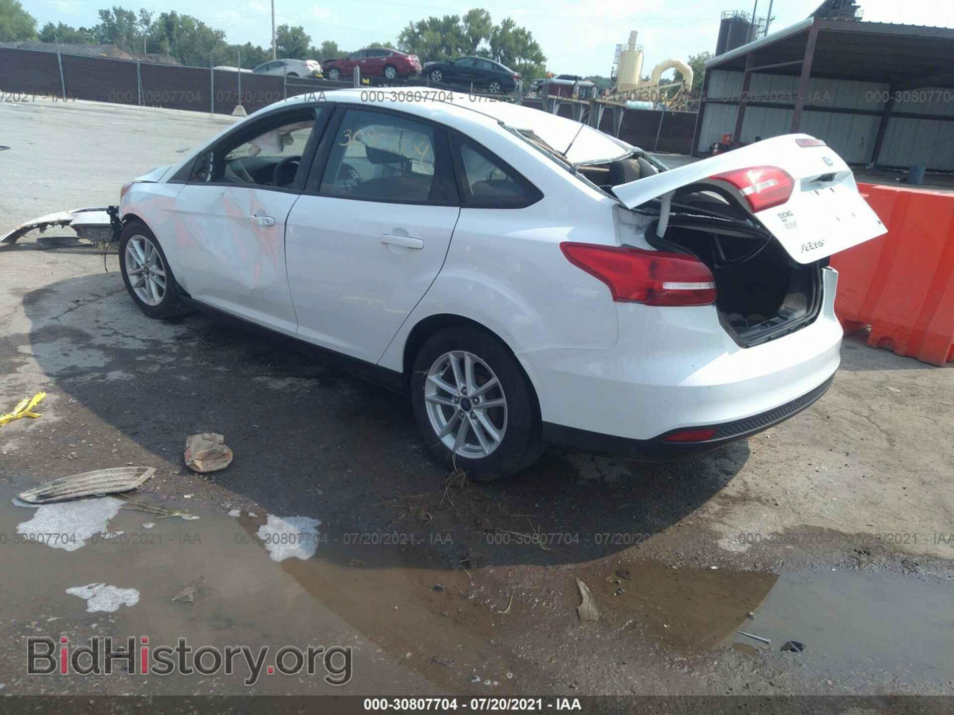 2017 FORD FOCUS - VIN: 1FADP3F29HL205873 - Photo 3