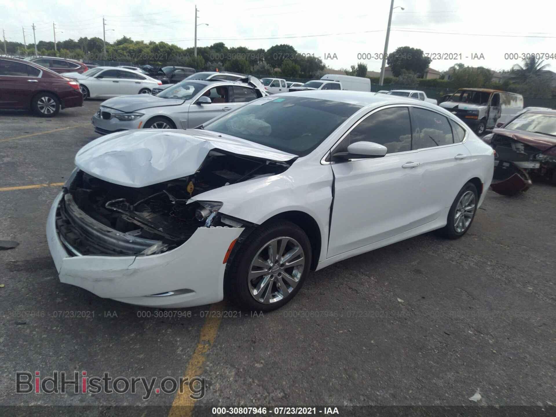 2015 CHRYSLER 200 - VIN: 1C3CCCAB3FN589793 - Фото 2
