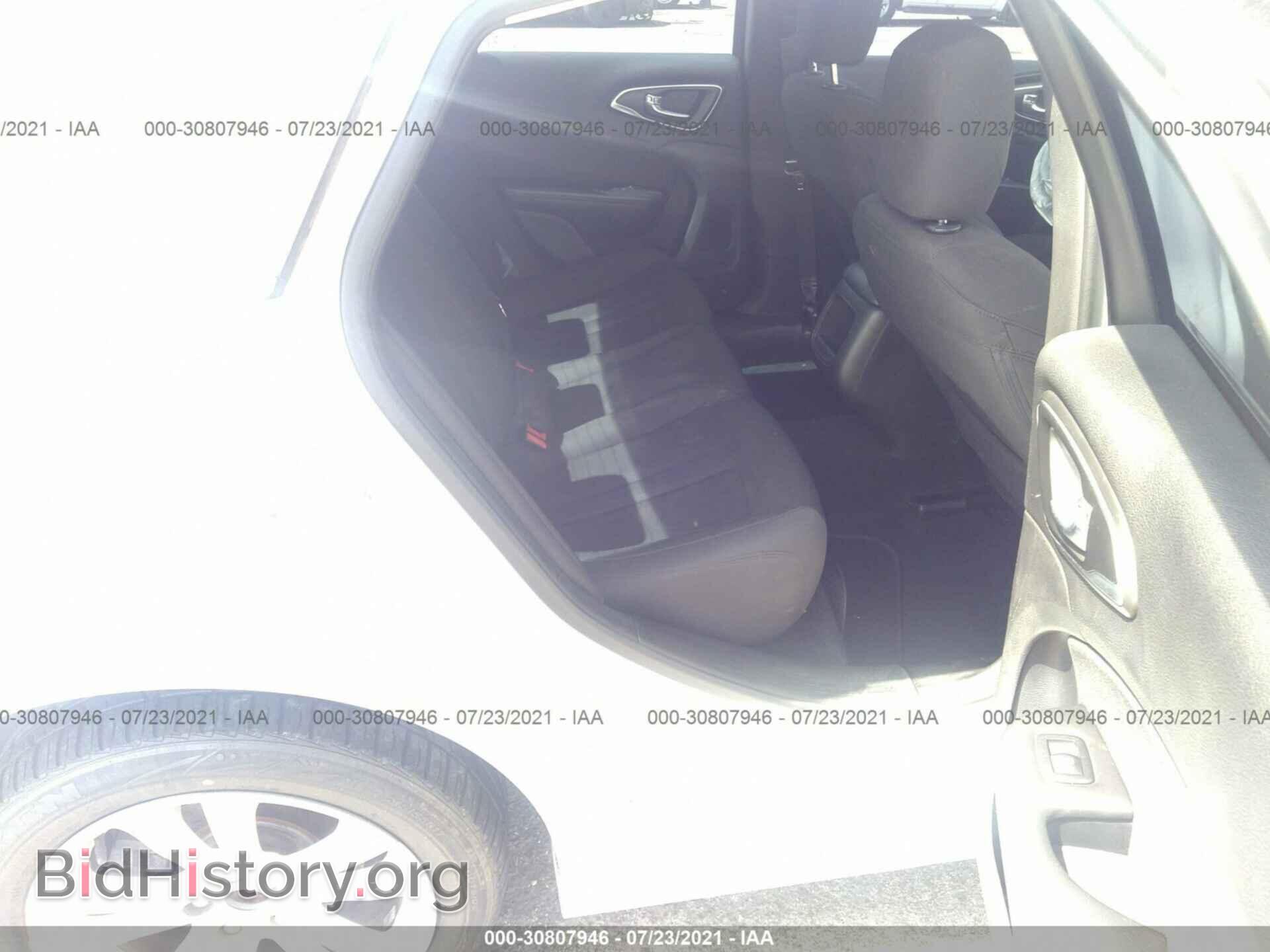 2015 CHRYSLER 200 - VIN: 1C3CCCAB3FN589793 - Фото 8