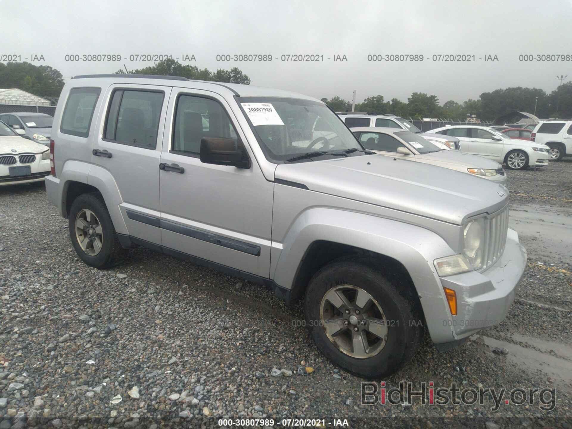 Photo 1J8GN28K38W281553 - JEEP LIBERTY 2008