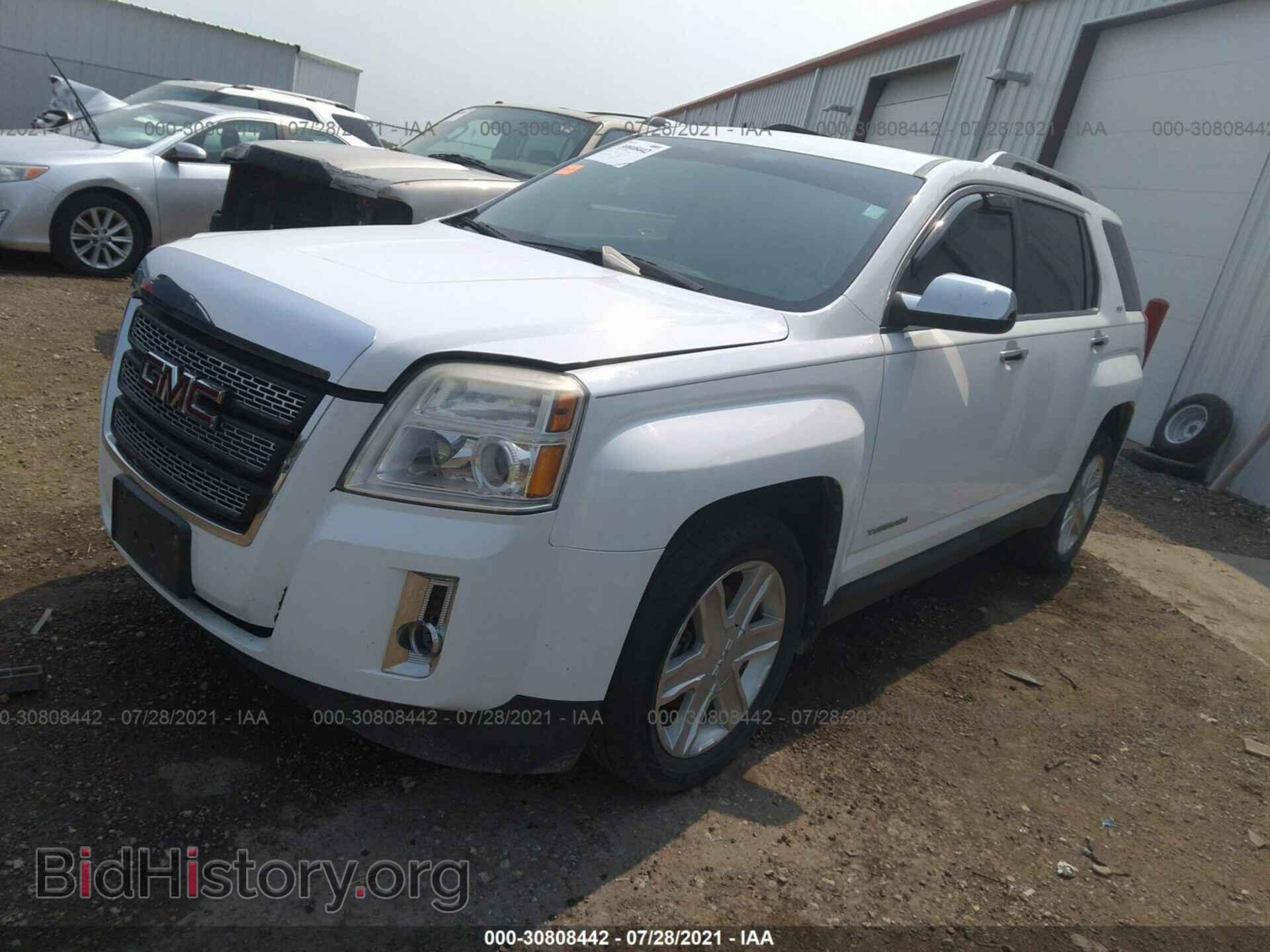 2011 GMC TERRAIN - VIN: 2CTFLXEC3B6410660 - Photo 2