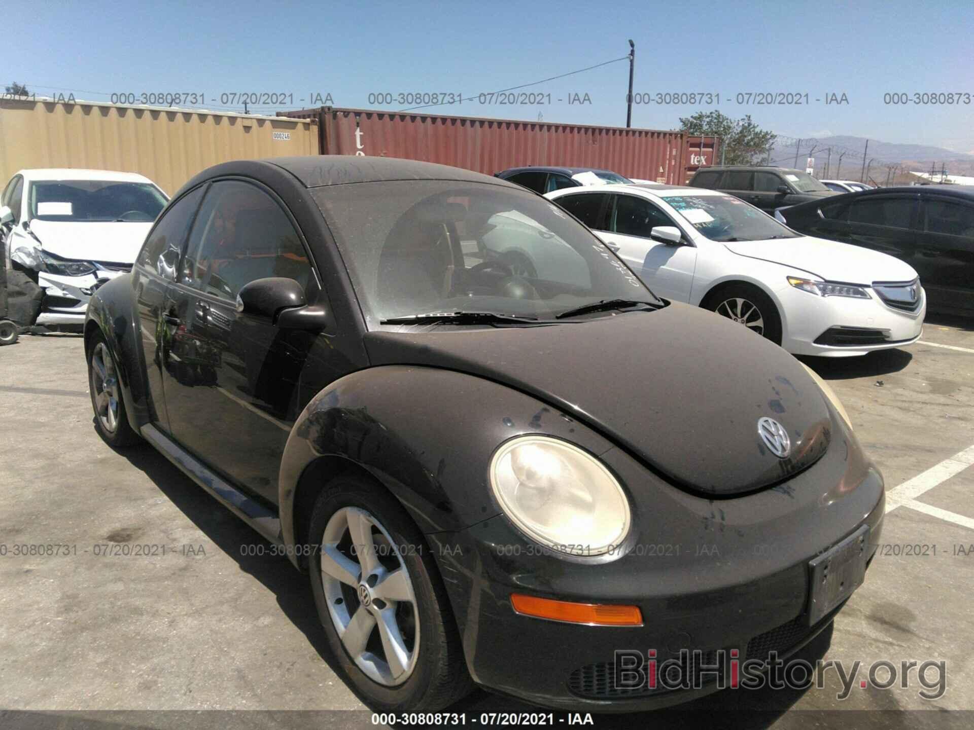 Photo 3VWPG3AG6AM018697 - VOLKSWAGEN NEW BEETLE COUPE 2010