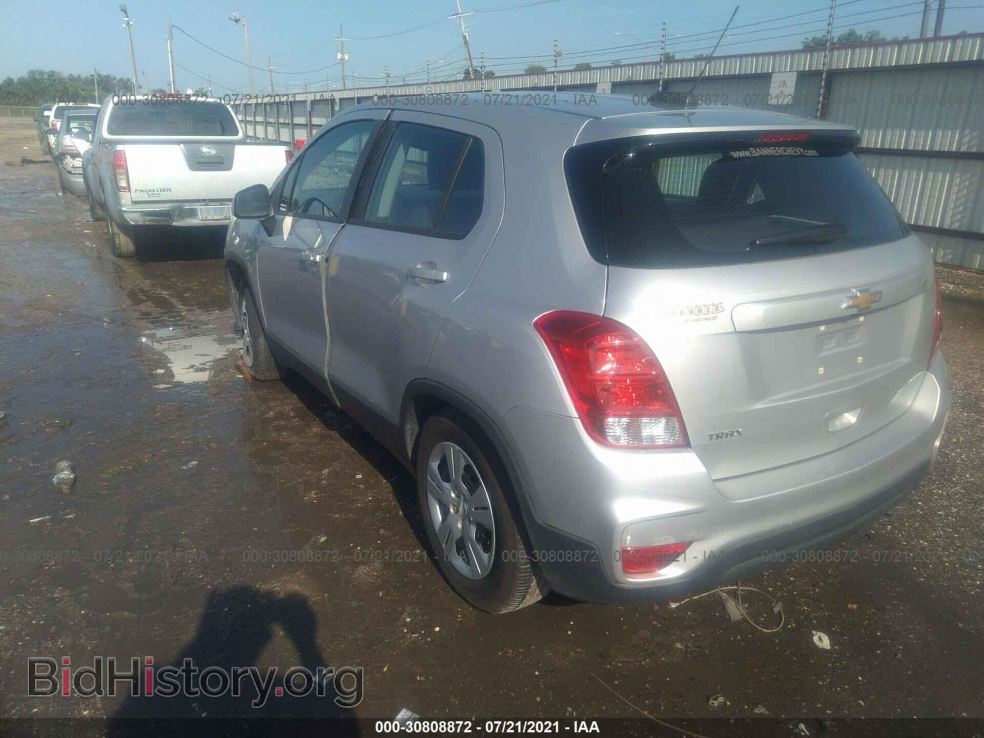 2017 CHEVROLET TRAX - VIN: 3GNCJKSB3HL234742 - Photo 3