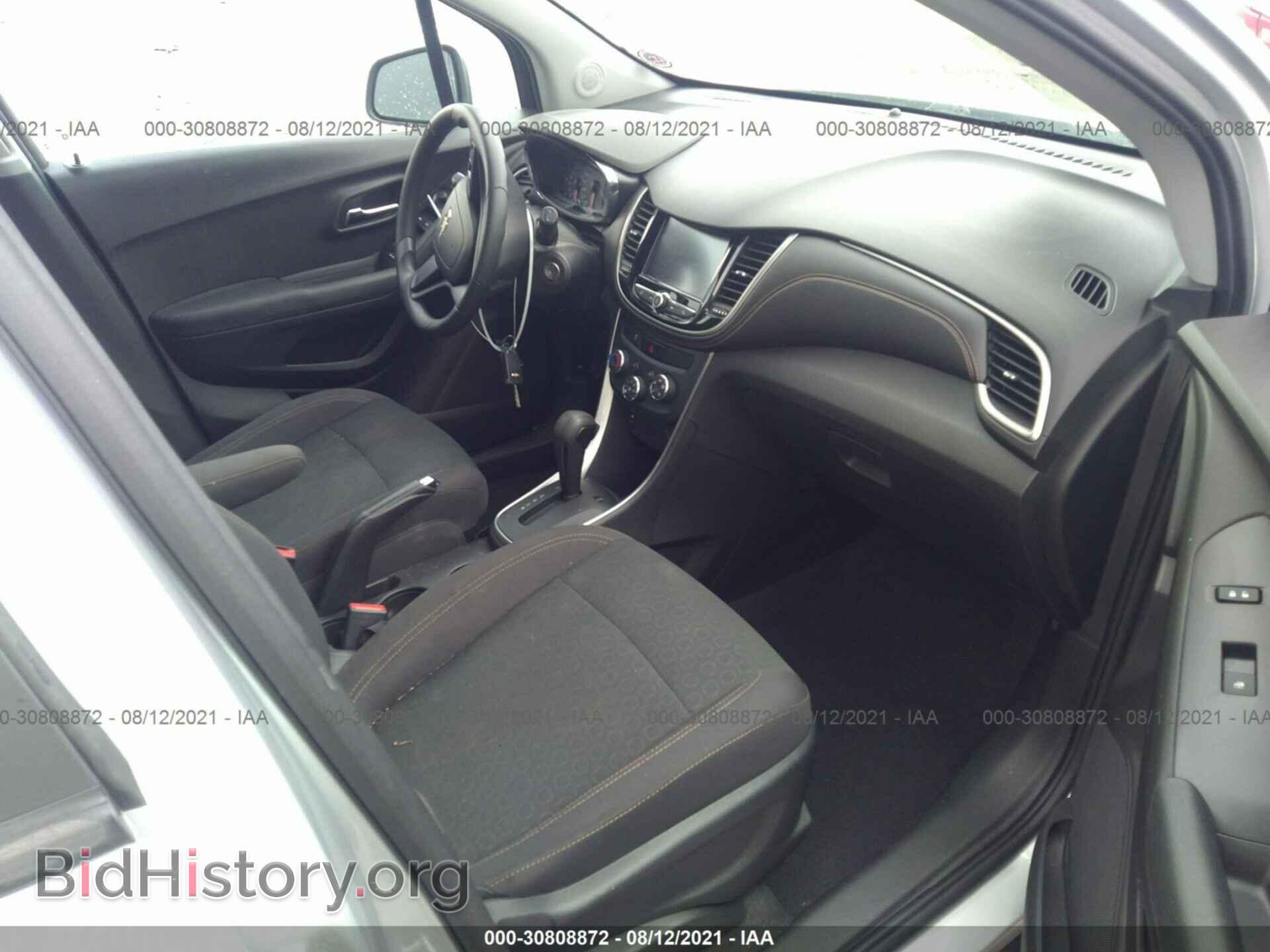 2017 CHEVROLET TRAX - VIN: 3GNCJKSB3HL234742 - Photo 5