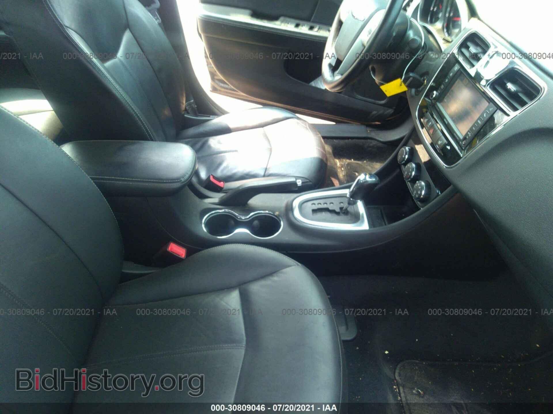 2012 CHRYSLER 200 - VIN: 1C3CCBCB7CN178884 - Photo 5