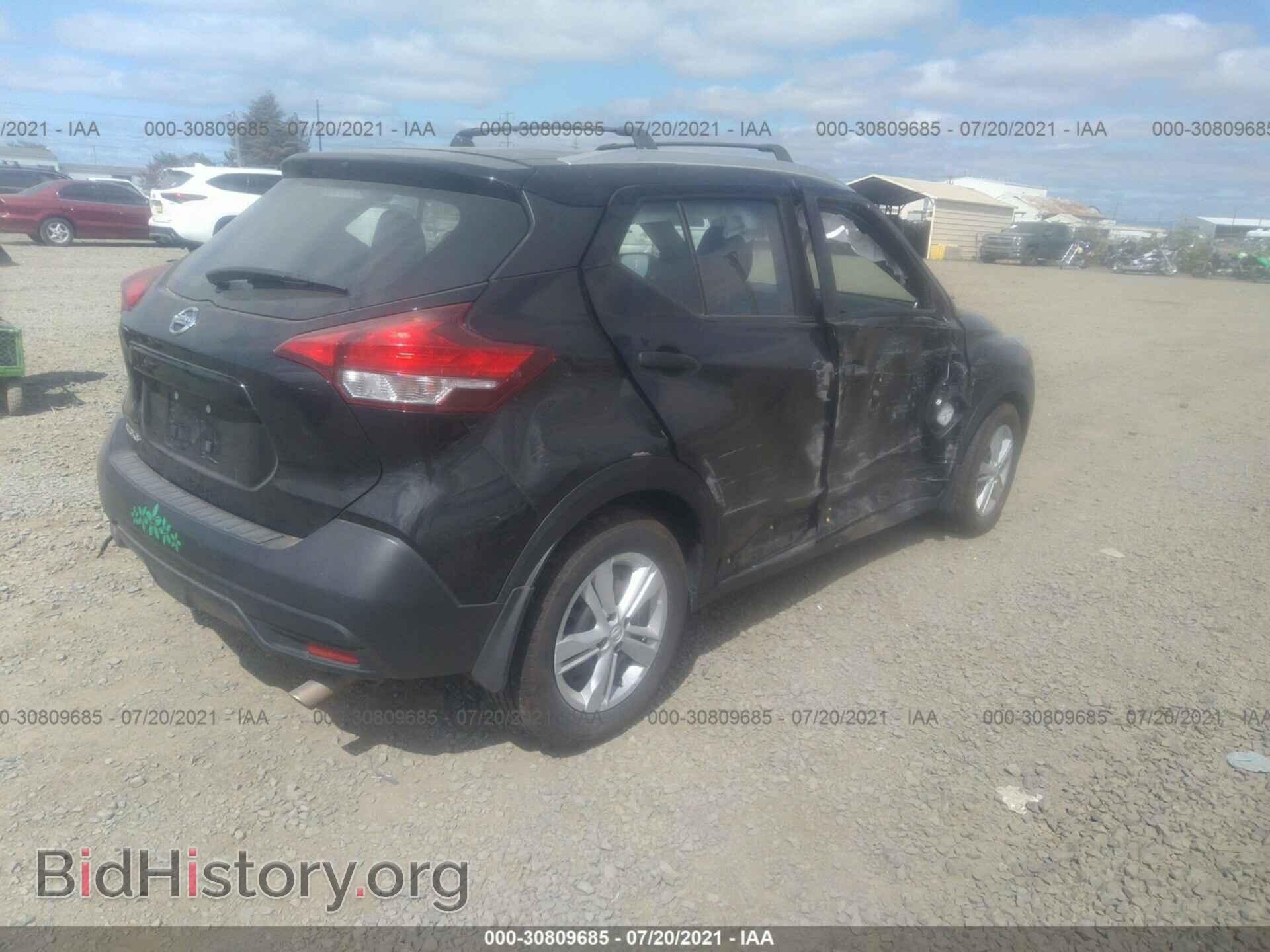 2019 NISSAN KICKS - VIN: 3N1CP5CU3KL500022 - Фото 4