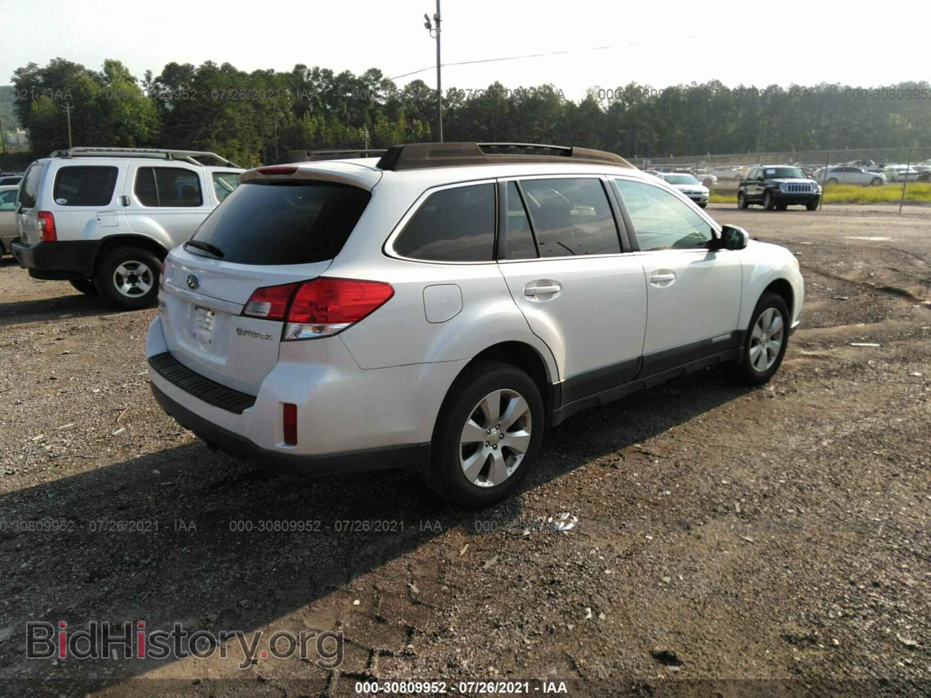 2011 SUBARU OUTBACK - VIN: 4S4BRCCC8B3400519 - Фото 4