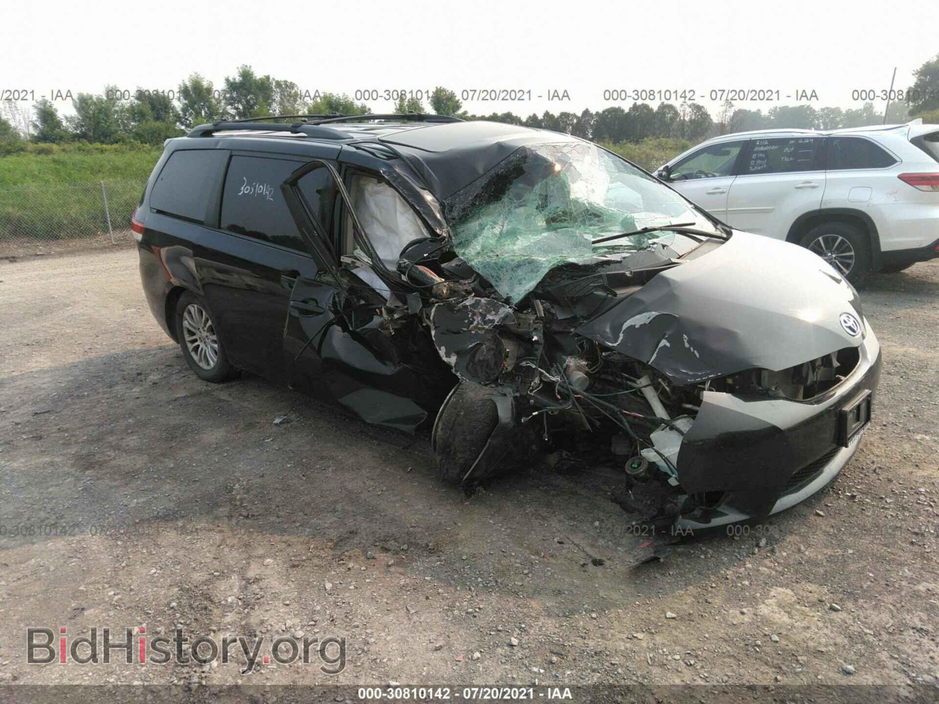 Фотография 5TDYK3DC8DS316476 - TOYOTA SIENNA 2013