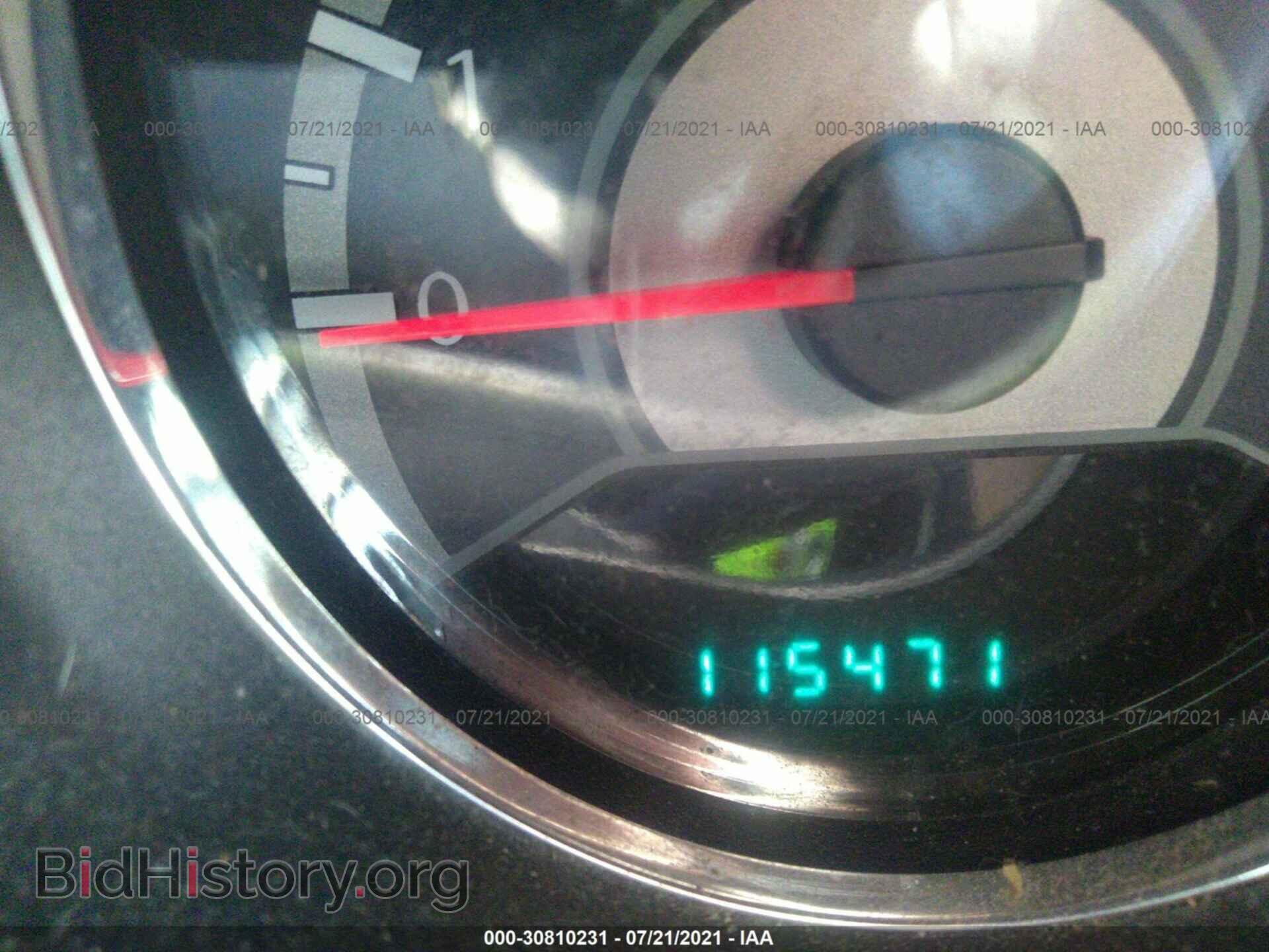 2011 CHRYSLER 200 - VIN: 1C3BC2FG2BN581317 - Фото 7