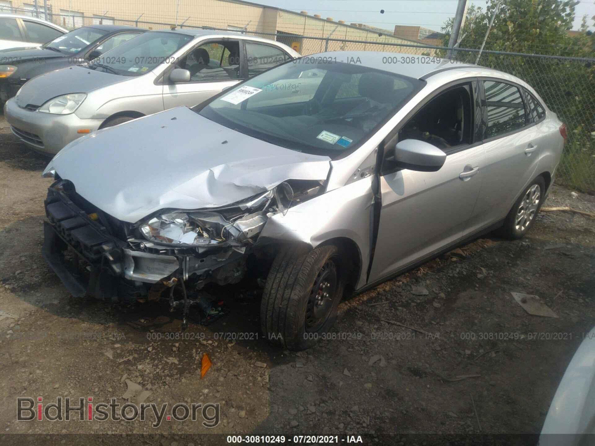 2012 FORD FOCUS - VIN: 1FAHP3F21CL419394 - Фото 2
