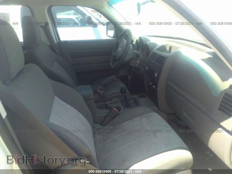 2007 Dodge NITRO (VIN 1D8GT28K77W740712) — photo 5 of 11