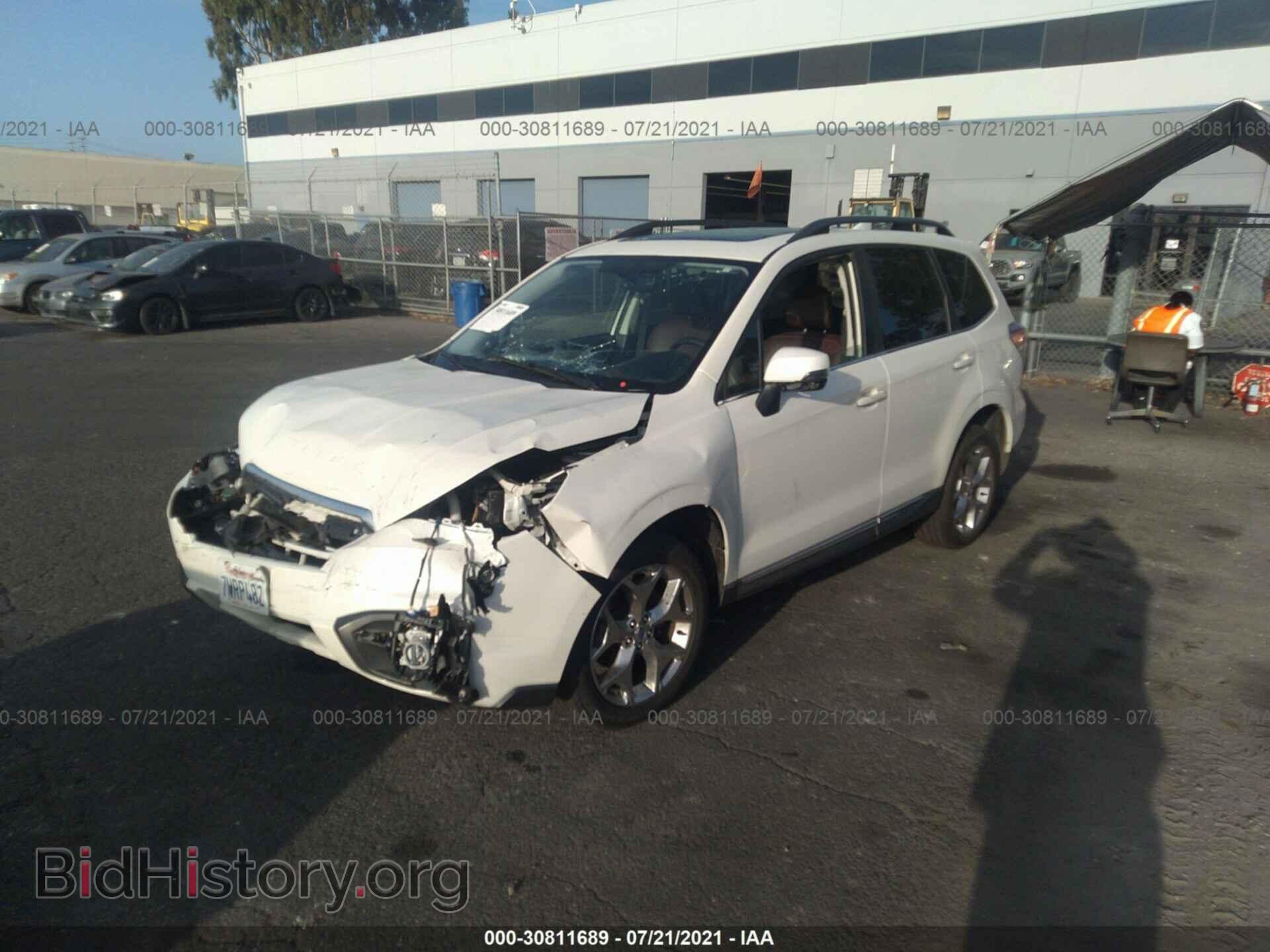2017 SUBARU FORESTER - VIN: JF2SJATC6HH537858 - Фото 2