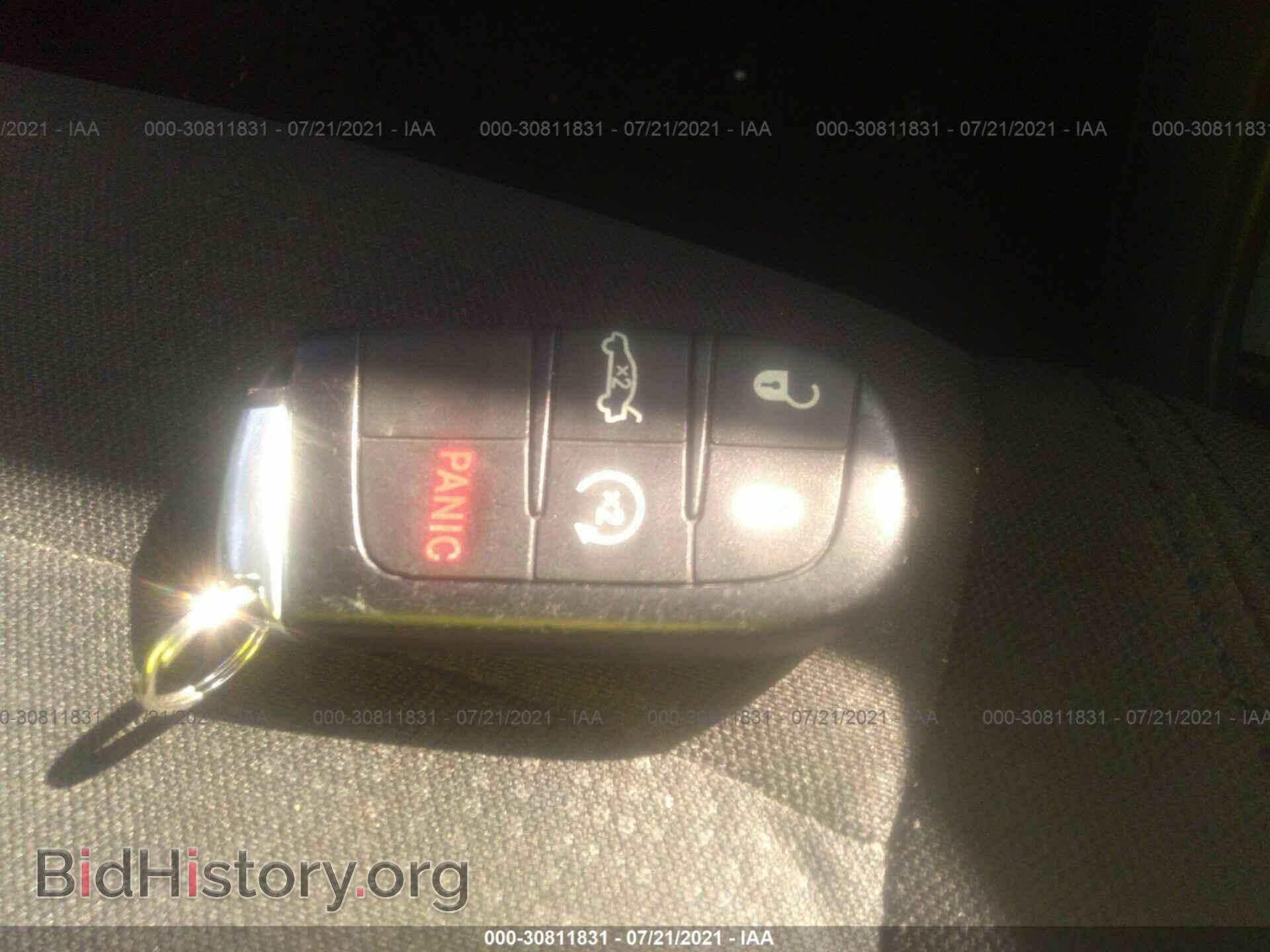 2015 CHRYSLER 200 - VIN: 1C3CCCAB1FN735110 - Фото 11