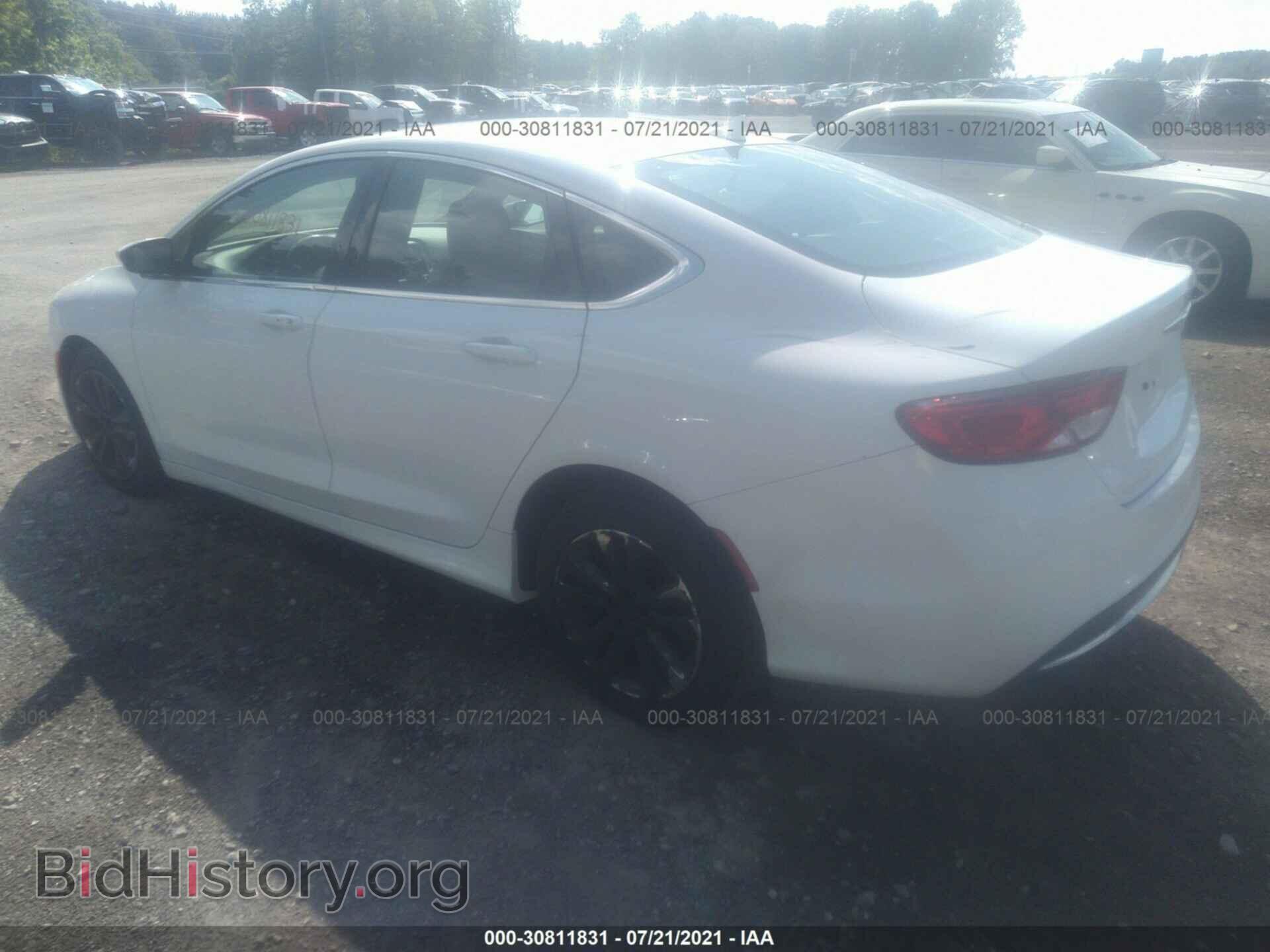 2015 CHRYSLER 200 - VIN: 1C3CCCAB1FN735110 - Фото 3