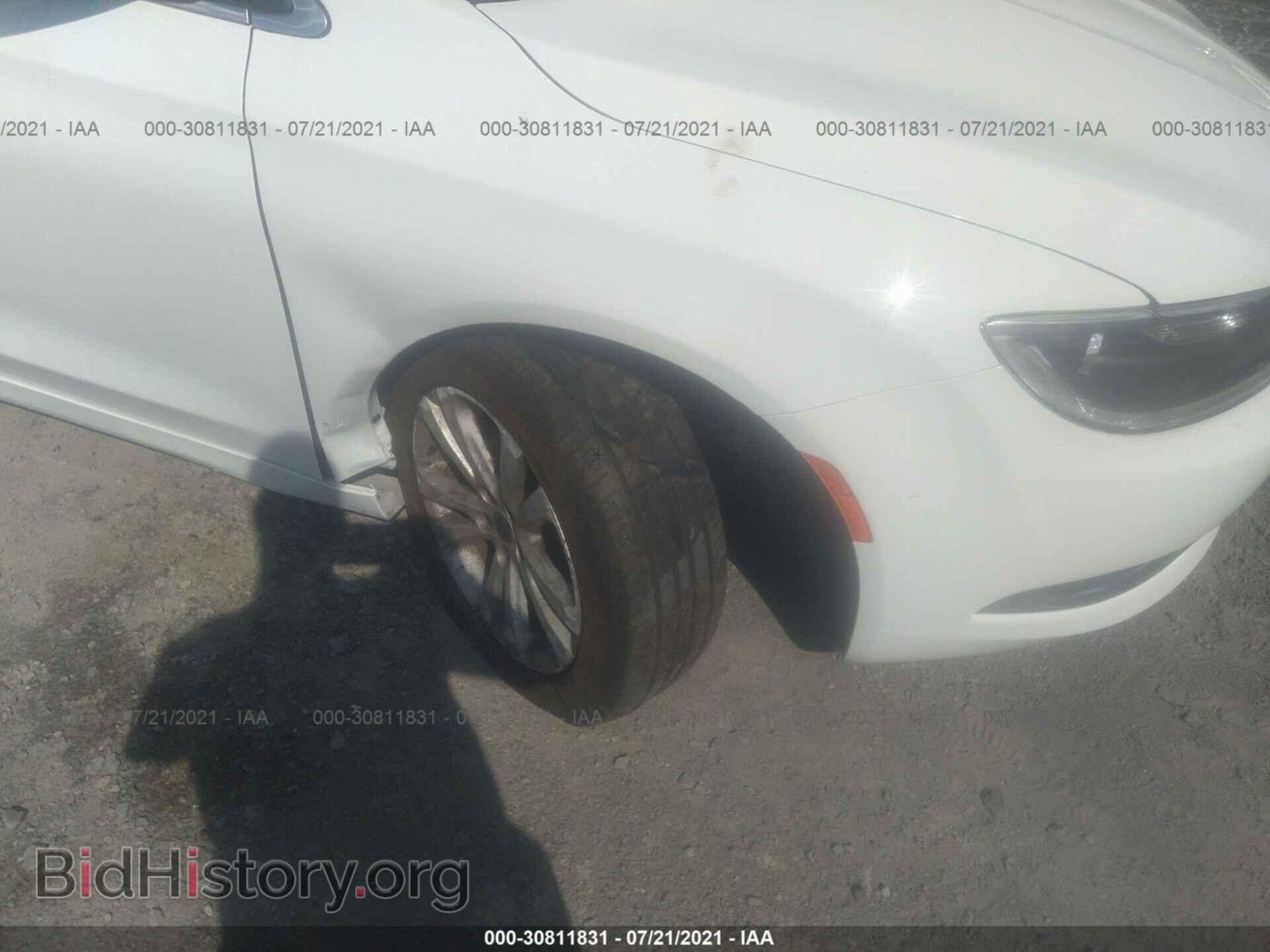 2015 CHRYSLER 200 - VIN: 1C3CCCAB1FN735110 - Фото 6