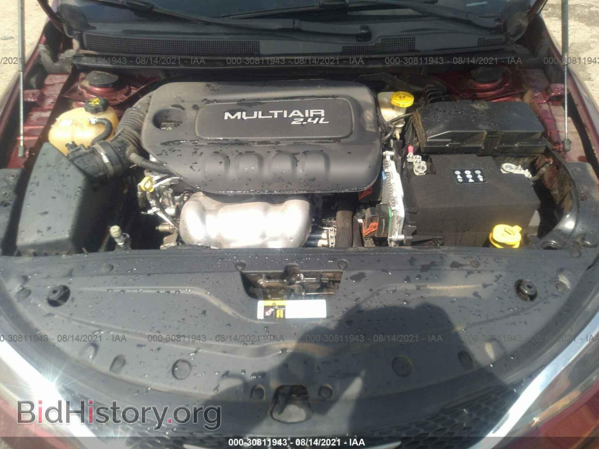 2016 CHRYSLER 200 - VIN: 1C3CCCAB0GN132439 - Фото 10