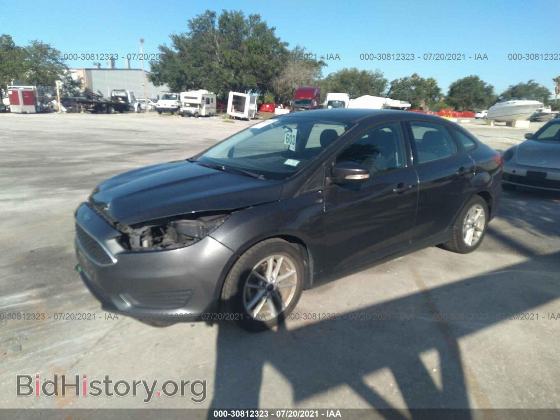 2017 FORD FOCUS - VIN: 1FADP3F25HL229703 - Фото 2