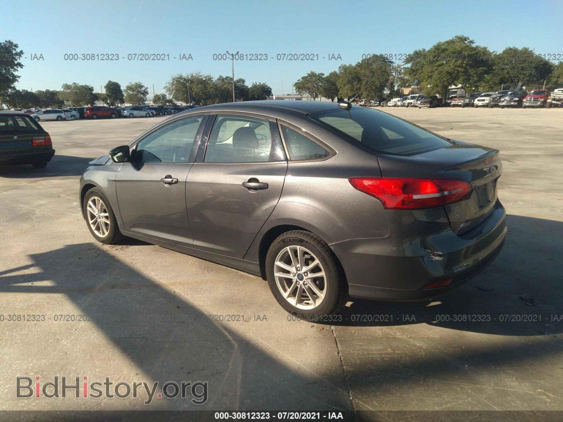 2017 FORD FOCUS - VIN: 1FADP3F25HL229703 - Фото 3