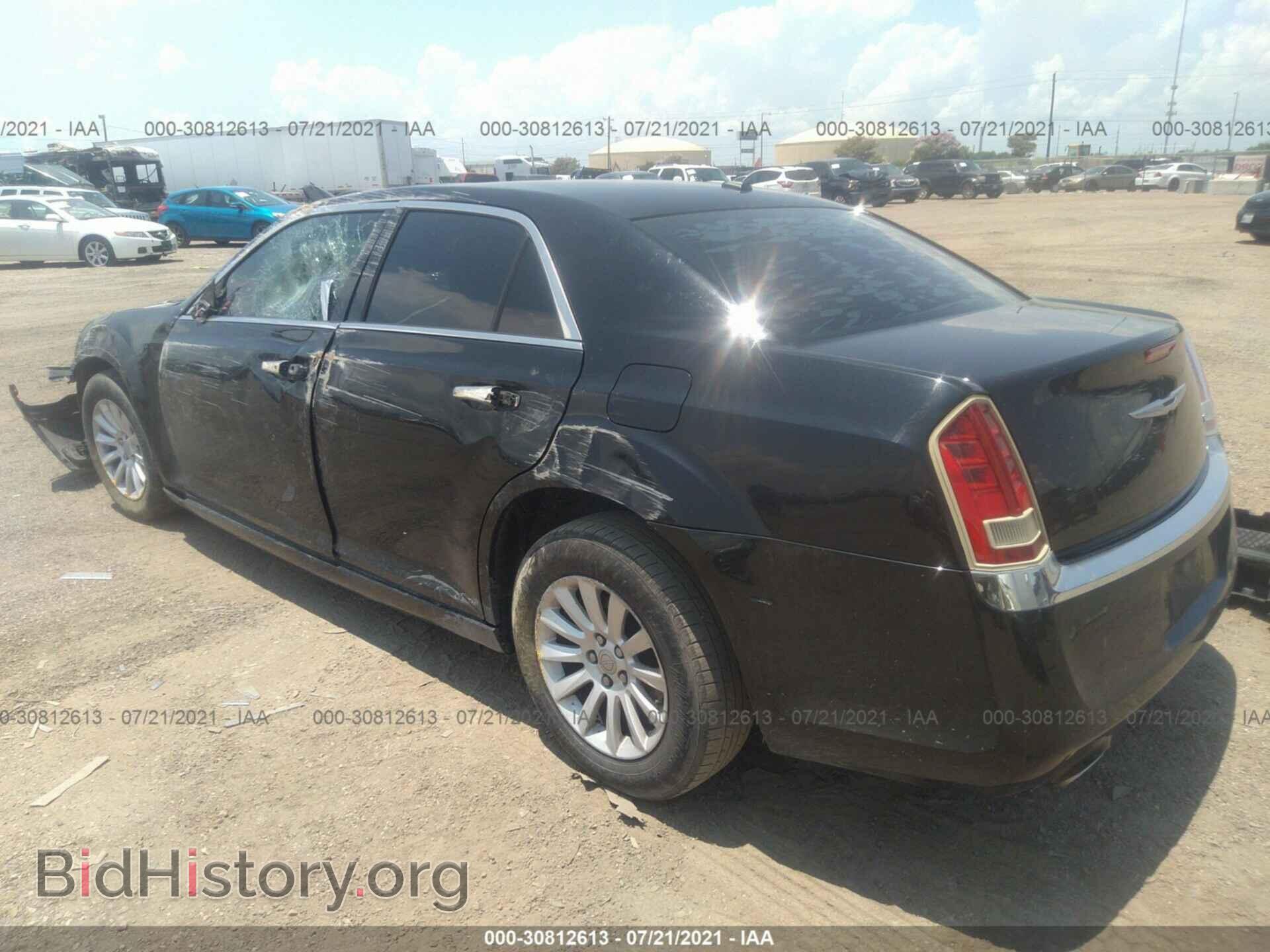 2013 CHRYSLER 300 - VIN: 2C3CCAAG2DH507946 - Photo 3