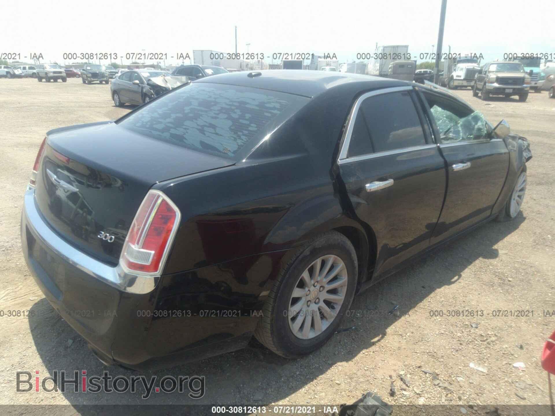 2013 CHRYSLER 300 - VIN: 2C3CCAAG2DH507946 - Photo 4