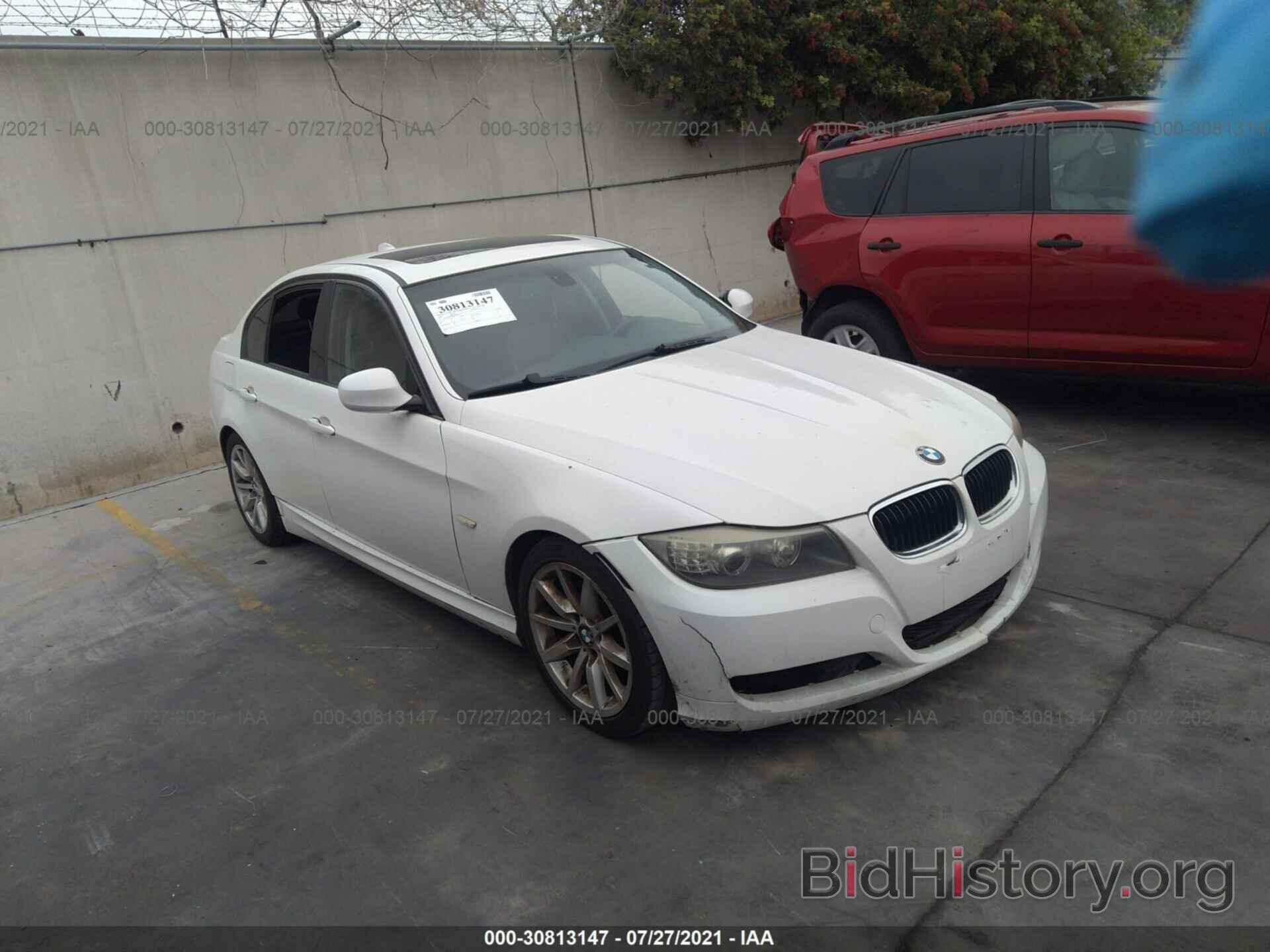 Photo WBAPH53589A433744 - BMW 3 SERIES 2009