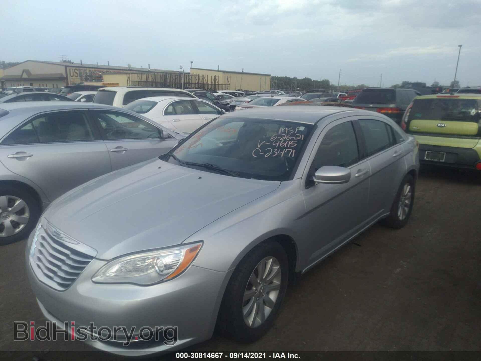 2012 CHRYSLER 200 - VIN: 1C3CCBBB7CN146115 - Фото 2