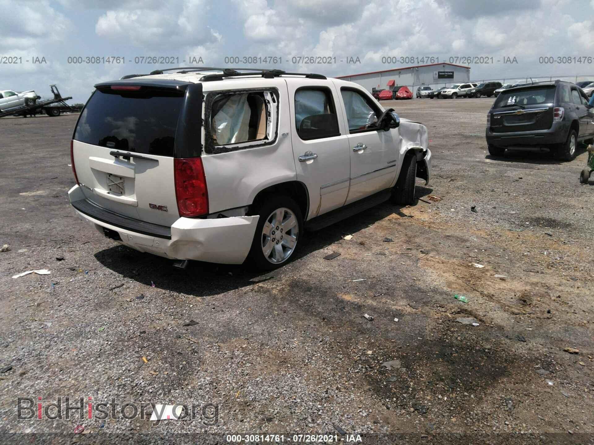 2011 GMC YUKON - VIN: 1GKS1CE07BR198806 - Фото 4