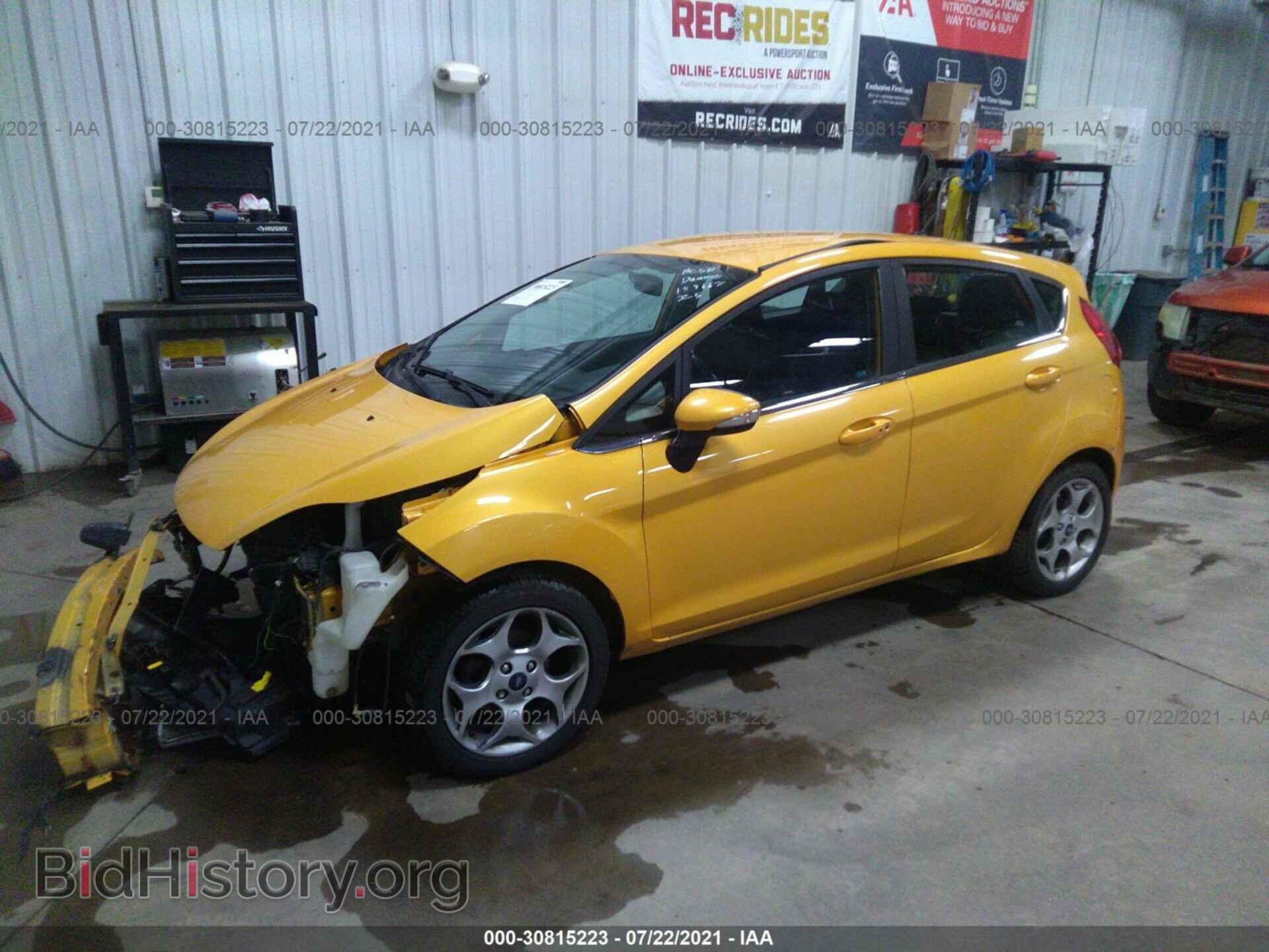 2011 FORD FIESTA - VIN: 3FADP4FJ7BM100879 - Фото 2