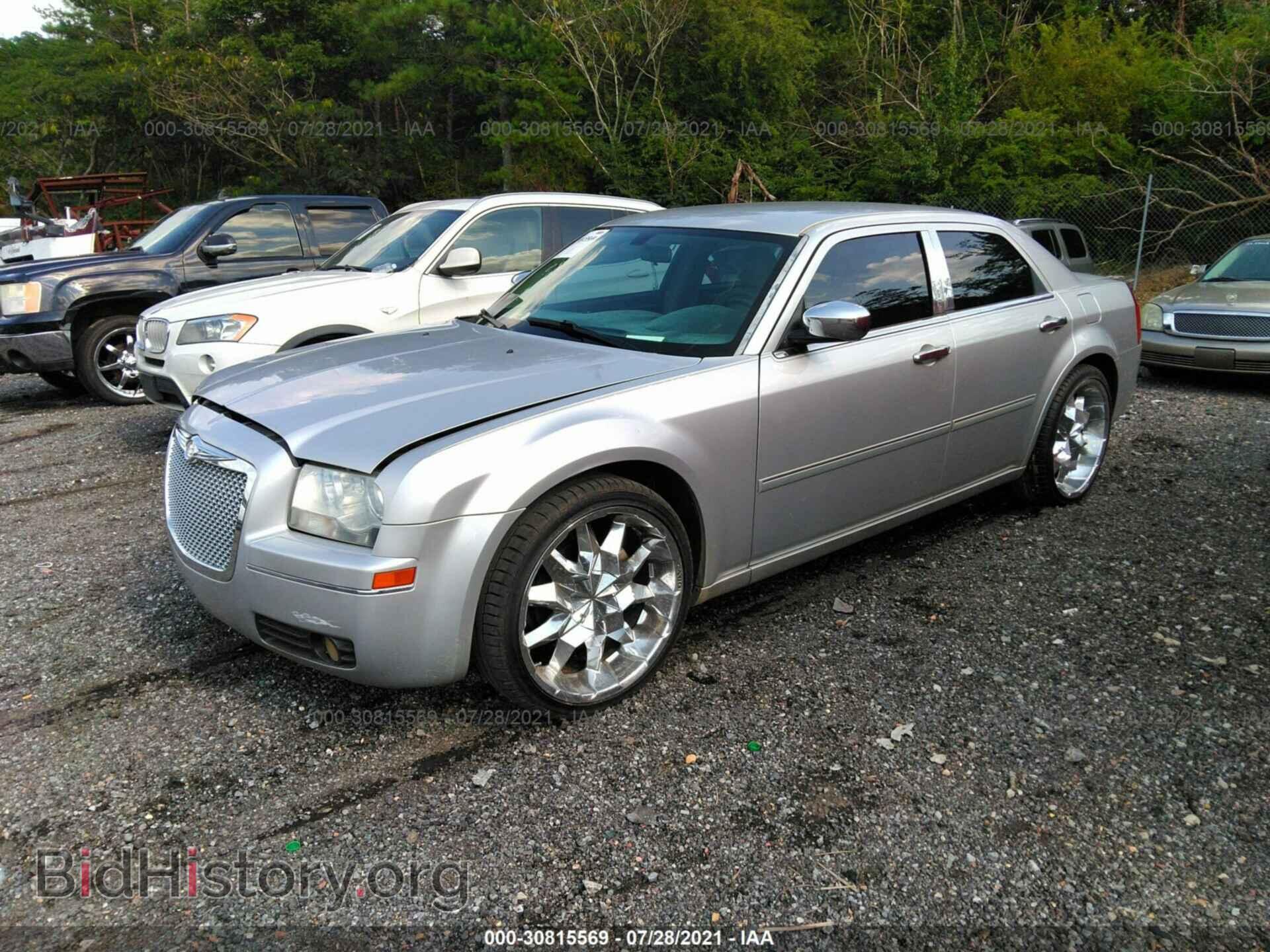 2006 CHRYSLER 300 - VIN: 2C3KA53G26H524948 - Фото 2