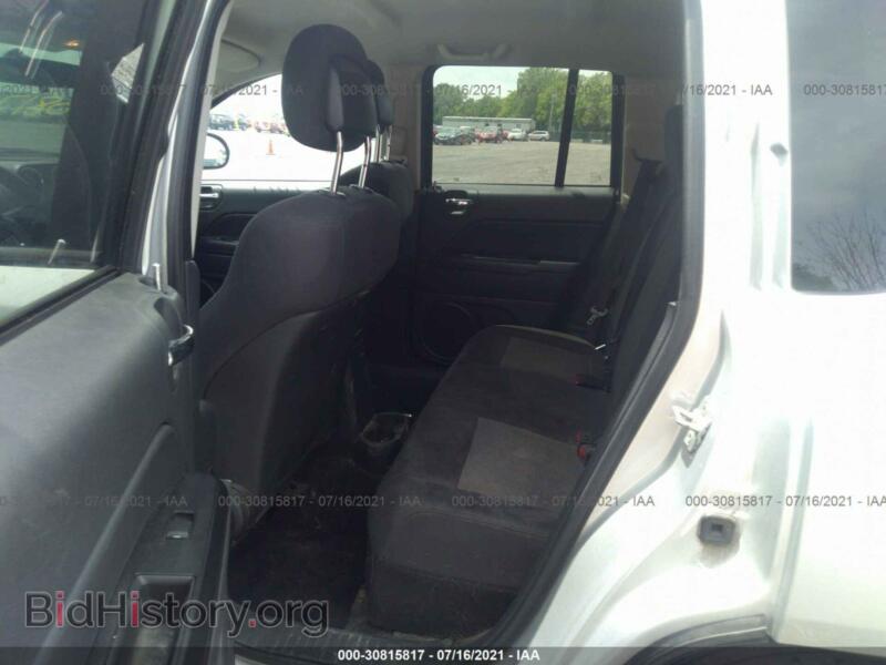 2012 Jeep COMPASS (VIN 1C4NJCBA0CD504166) — фото 8 из 11