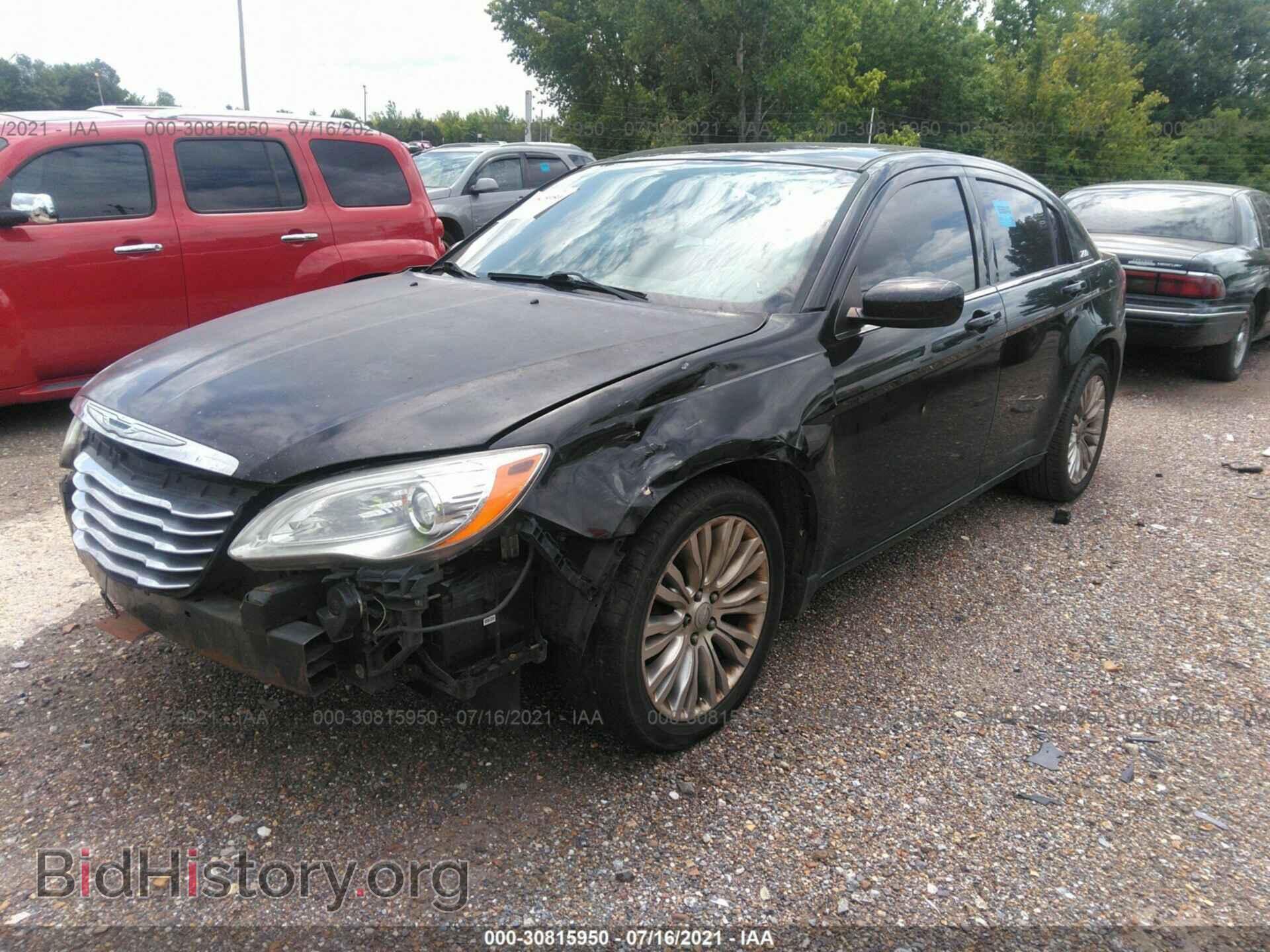 2012 CHRYSLER 200 - VIN: 1C3CCBAB2CN149425 - Фото 2