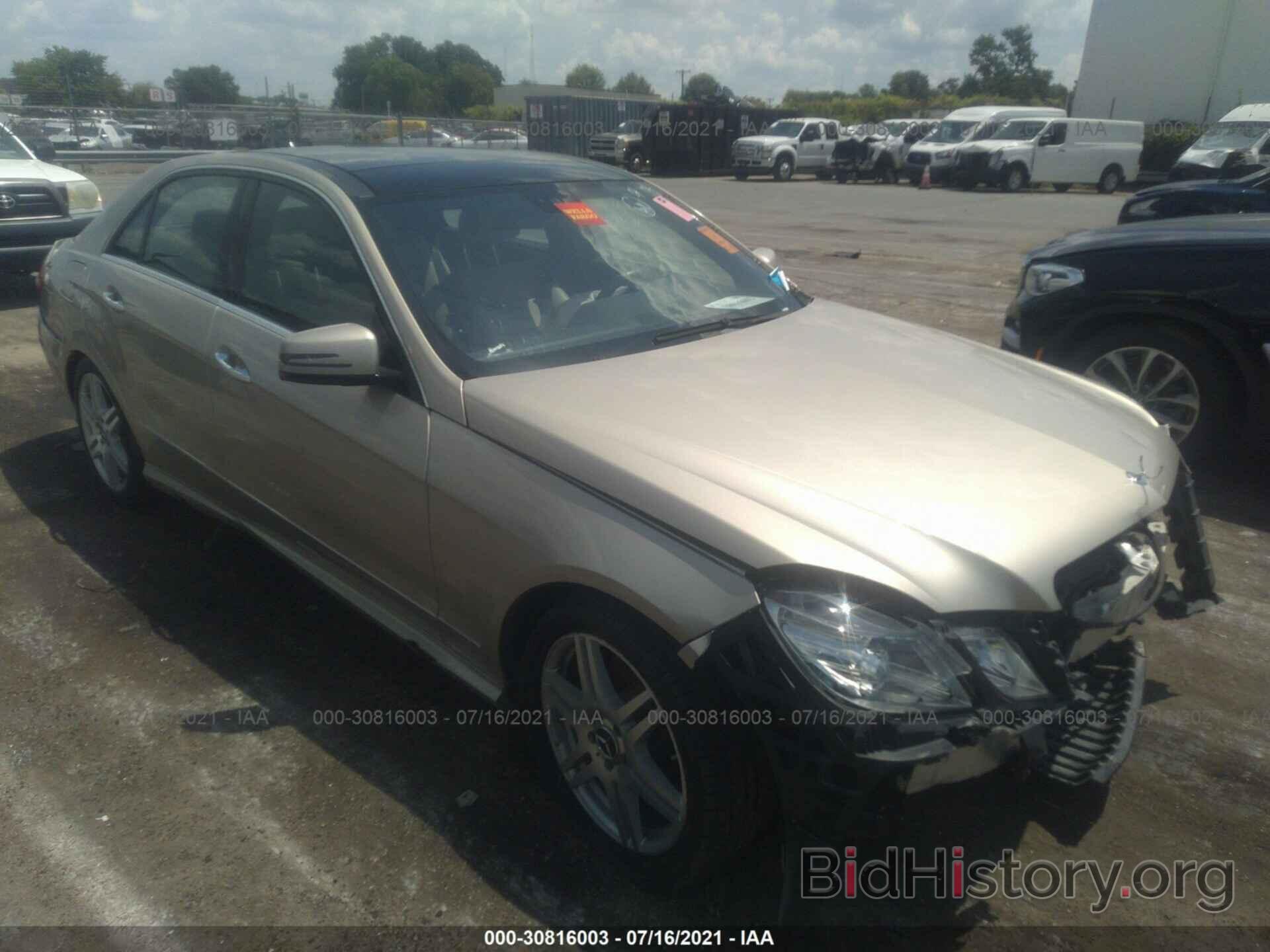 Photo WDDHF8HB3AA199648 - MERCEDES-BENZ E-CLASS 2010