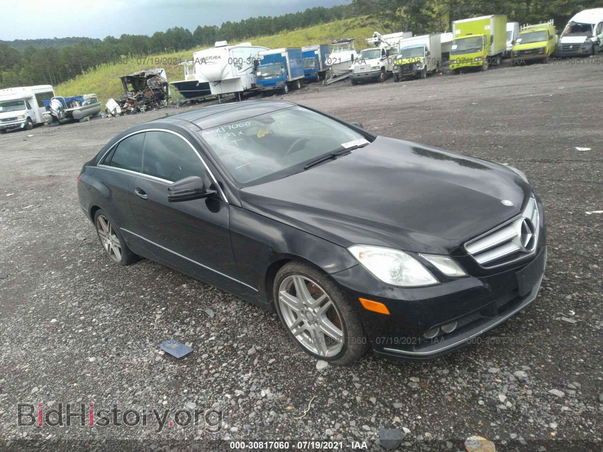 Photo WDDKJ5GB5BF071002 - MERCEDES-BENZ E-CLASS 2011