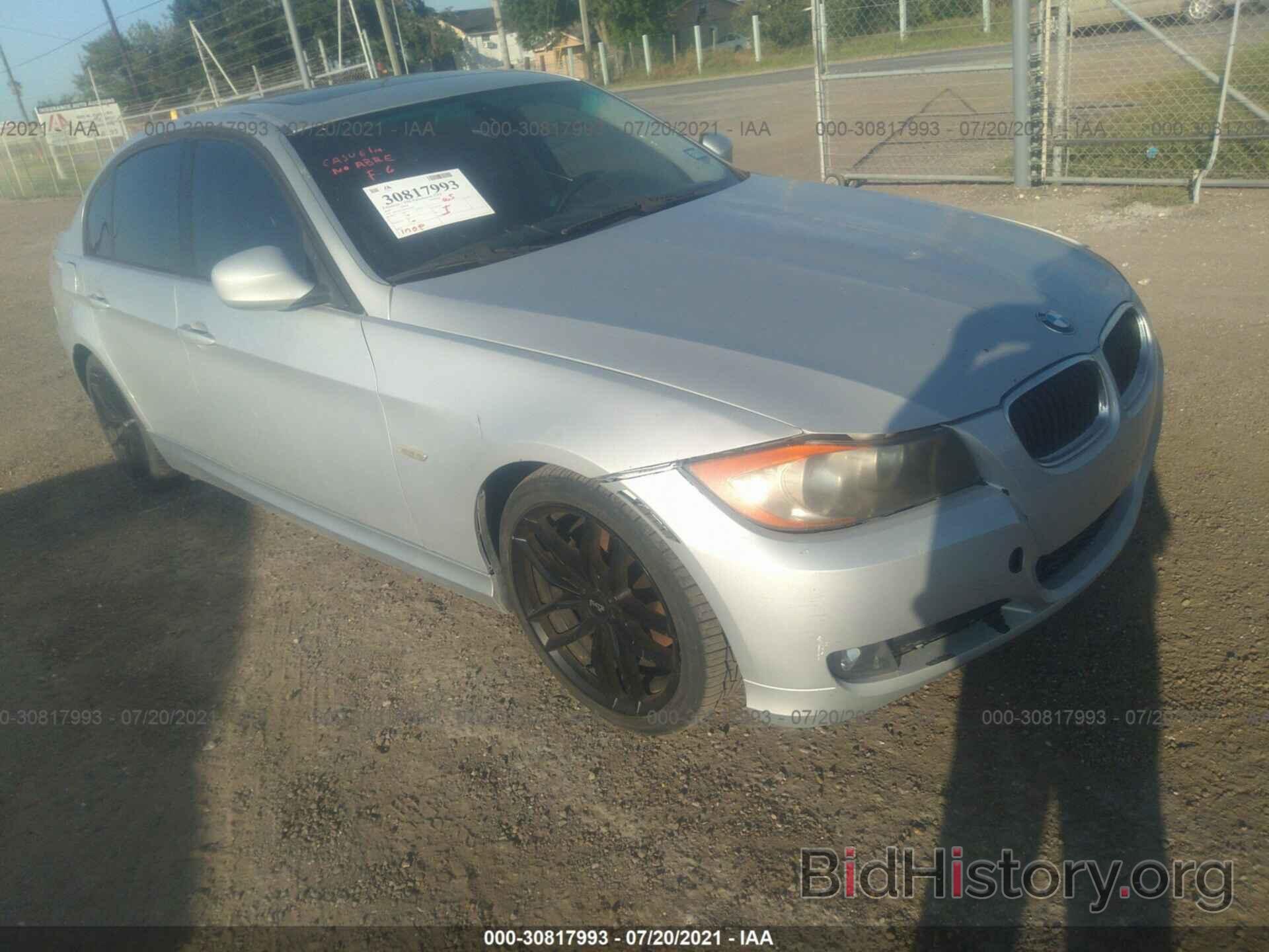 Photo WBAPH77549NL84587 - BMW 3 SERIES 2009