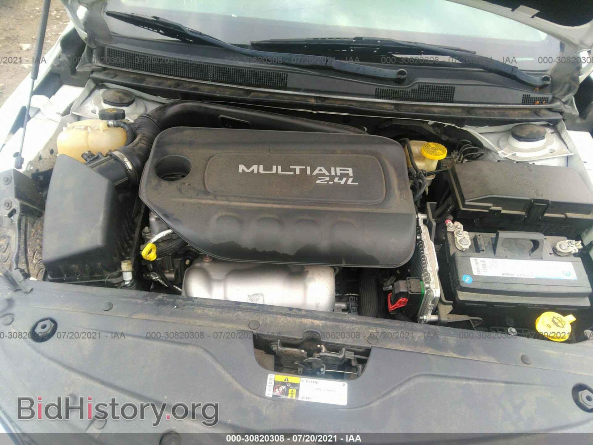 2016 CHRYSLER 200 - VIN: 1C3CCCAB7GN189513 - Фото 10
