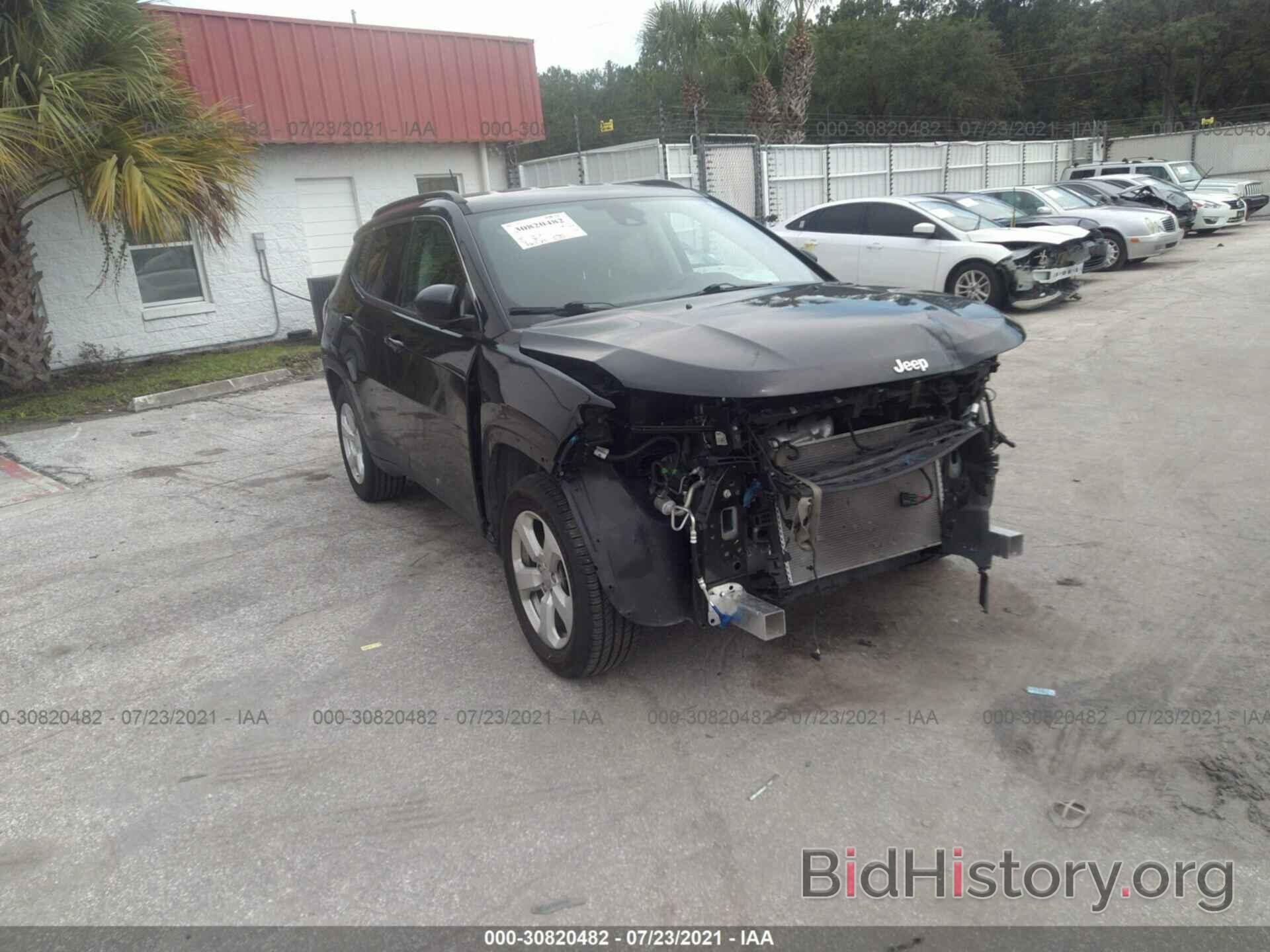 Photo 3C4NJCBB6JT304683 - JEEP COMPASS 2018